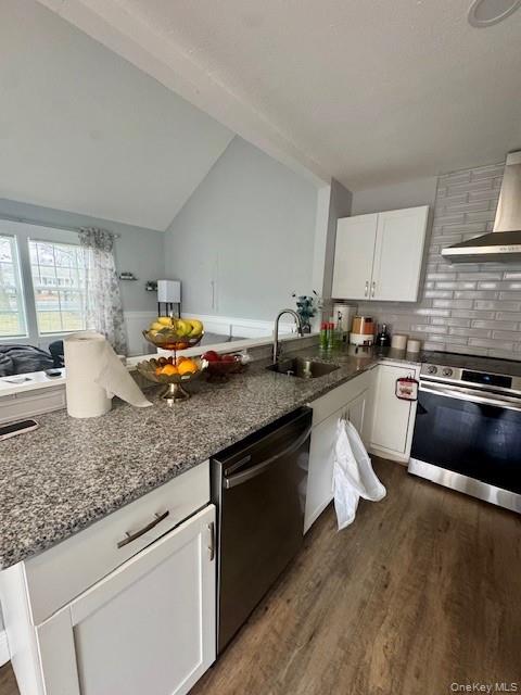 #5 photo, 332 Commack Road, Shirley , NY 11967