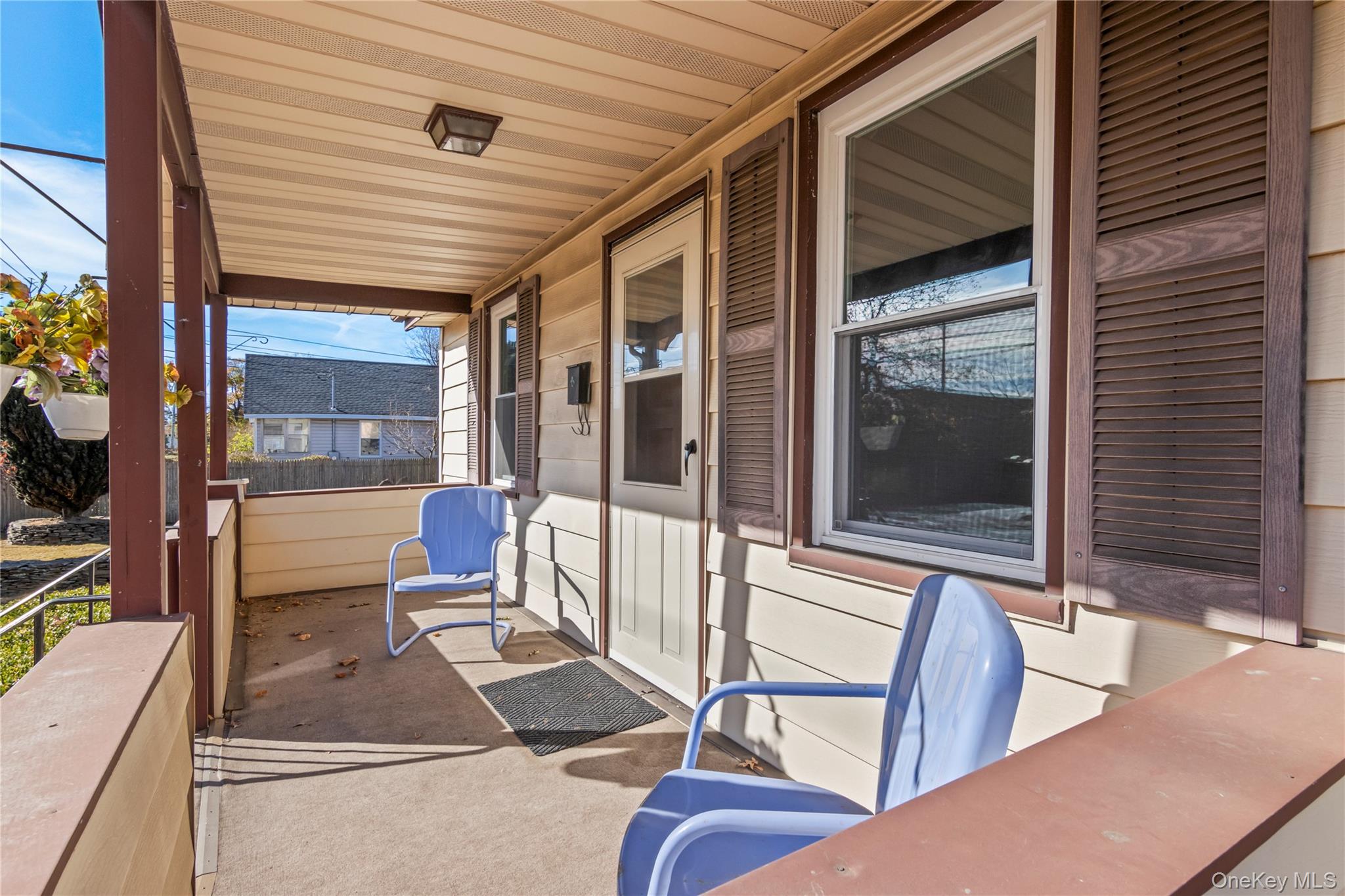 #18 photo, 63 Railroad Street, מחוז סאפוק Huntington Station , NY 11746