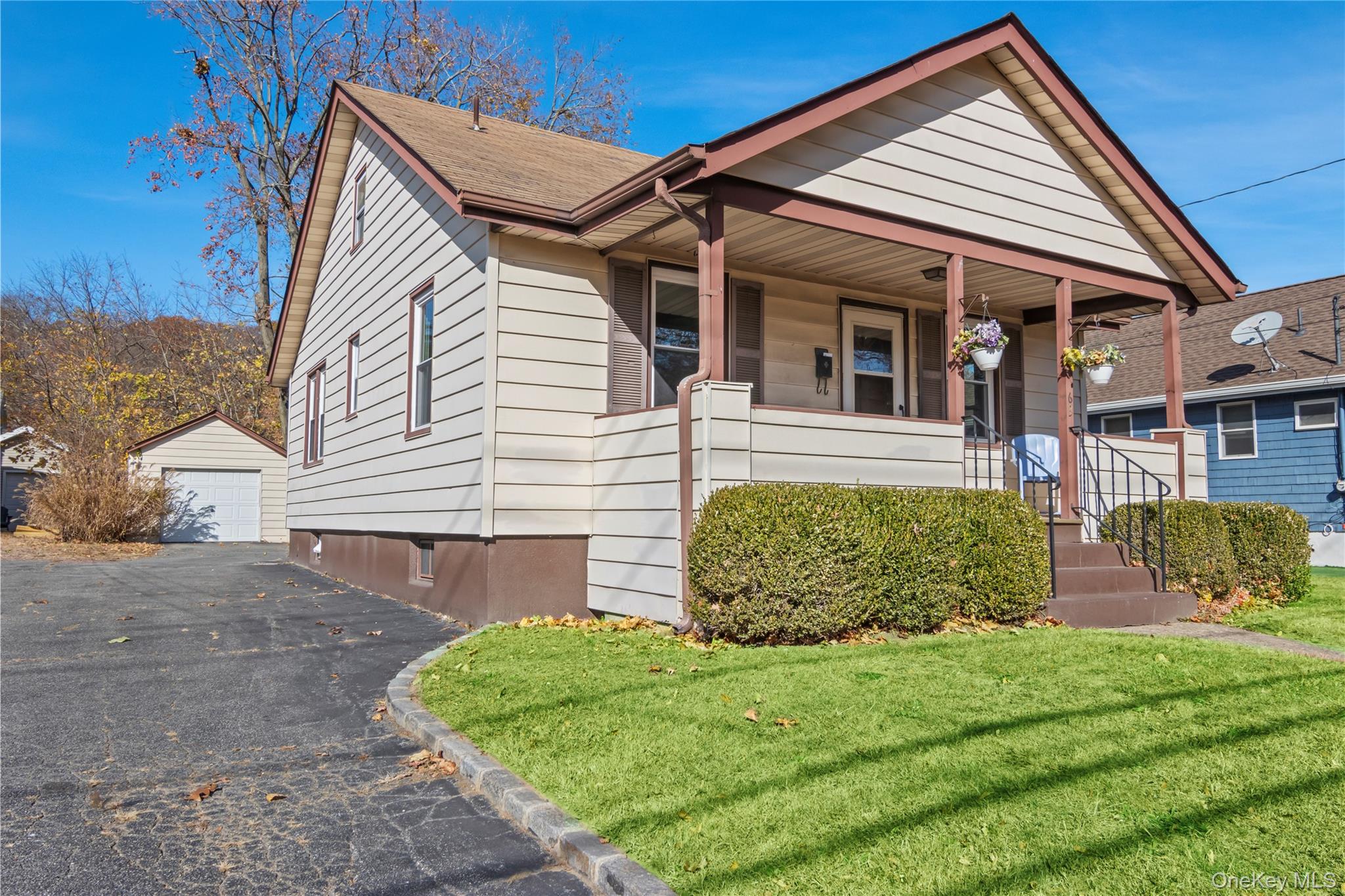 #19 photo, 63 Railroad Street, מחוז סאפוק Huntington Station , NY 11746