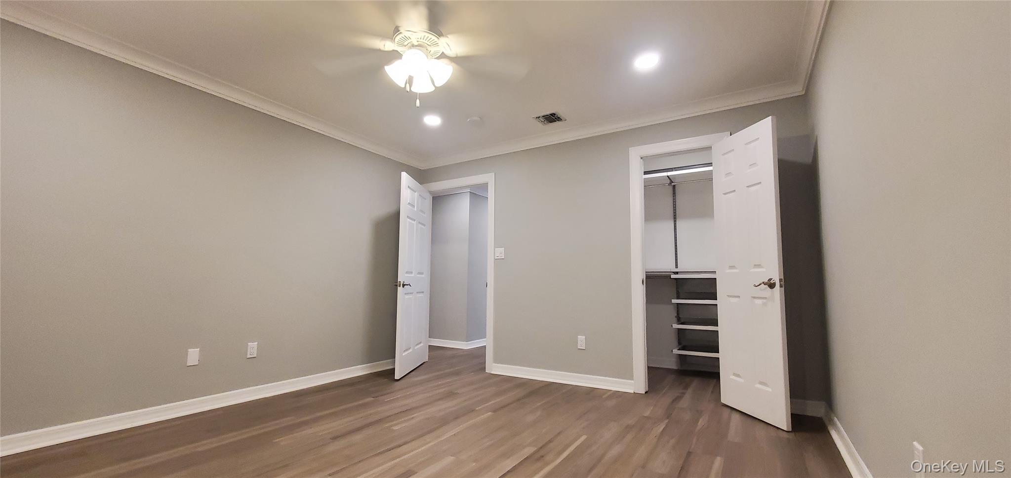 #13 photo, 81 Secatogue Avenue, Farmingdale , NY 11735