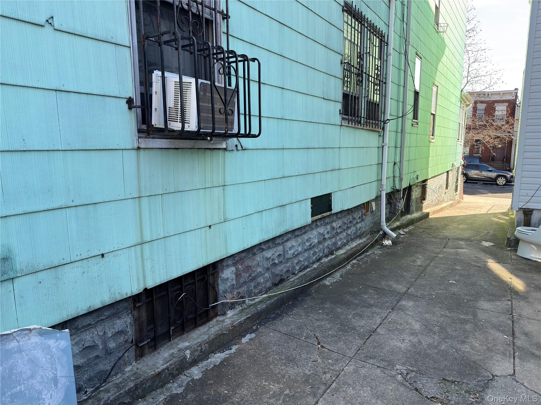 #11 photo, 104-39 42nd Avenue, Corona , NY 11368