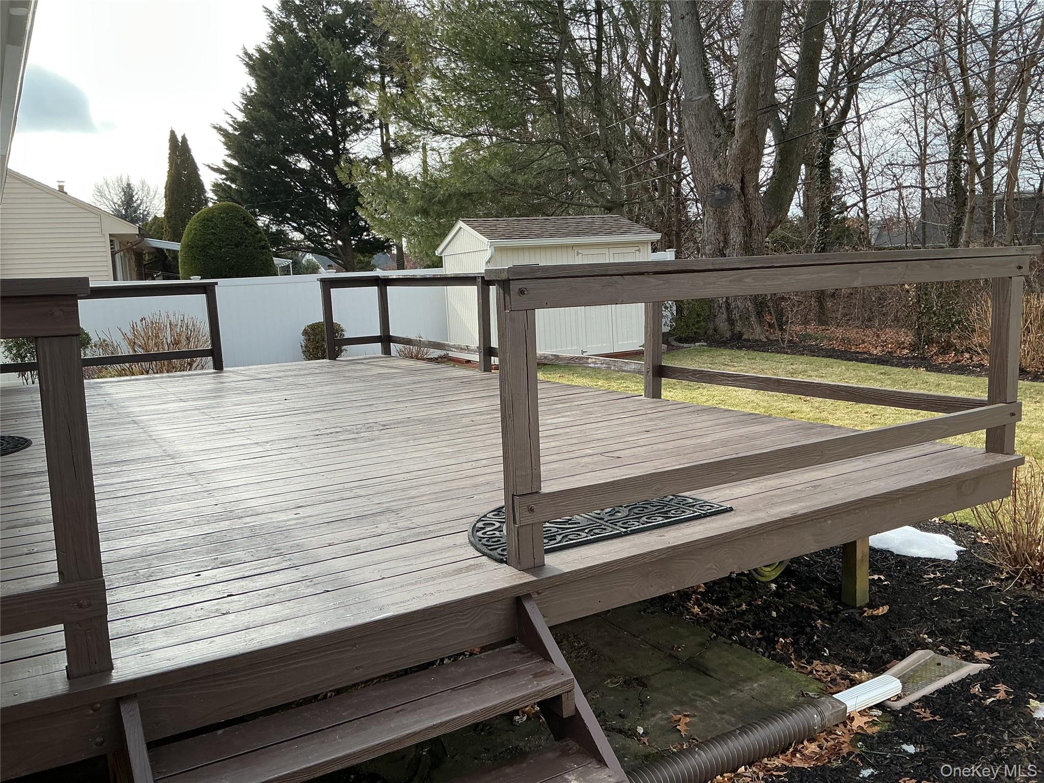 #14 photo, 34 Scholl Drive, מחוז נסאו Farmingdale , NY 11735