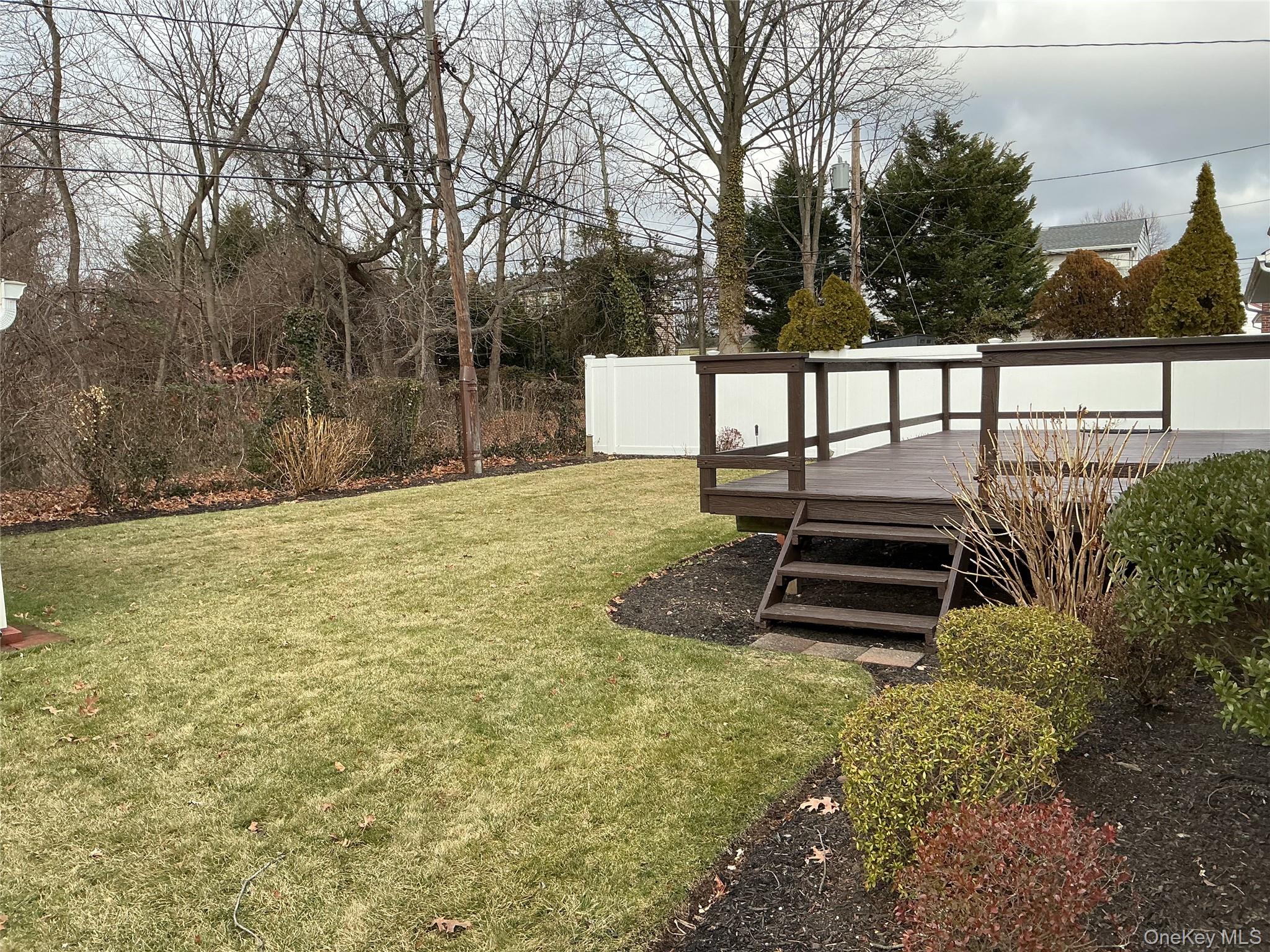 #16 photo, 34 Scholl Drive, מחוז נסאו Farmingdale , NY 11735