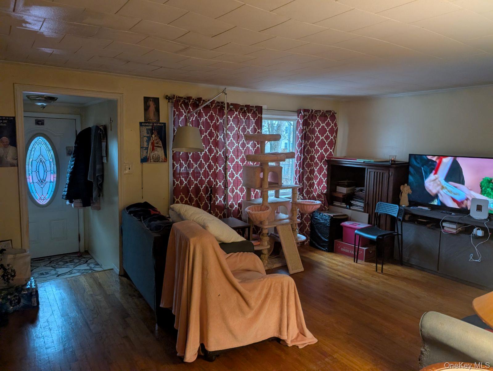 #13 photo, 132 8th Street, 东长岛 Brentwood , NY 11717