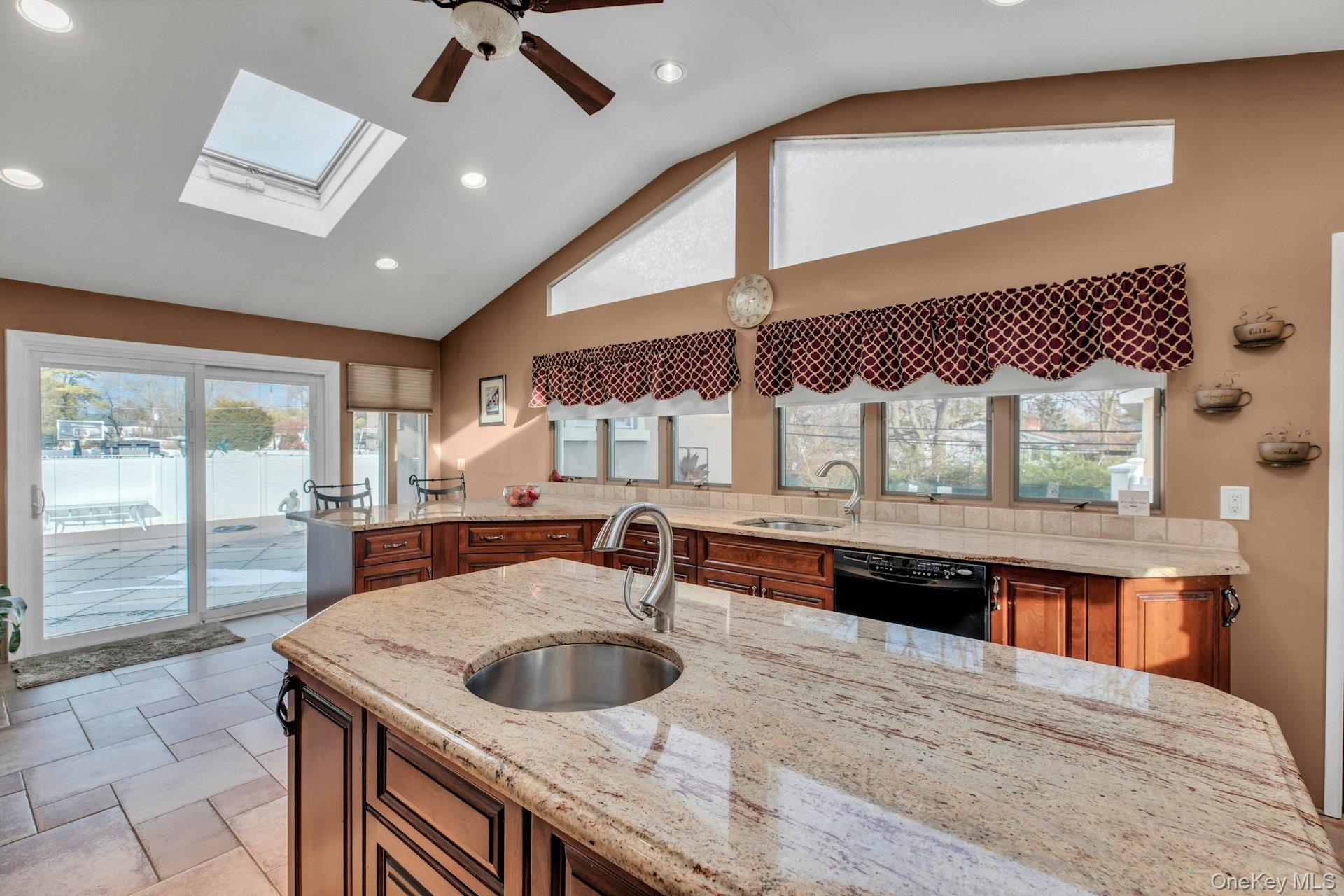 #18 photo, 1044 Commack Road, Dix Hills , NY 11746