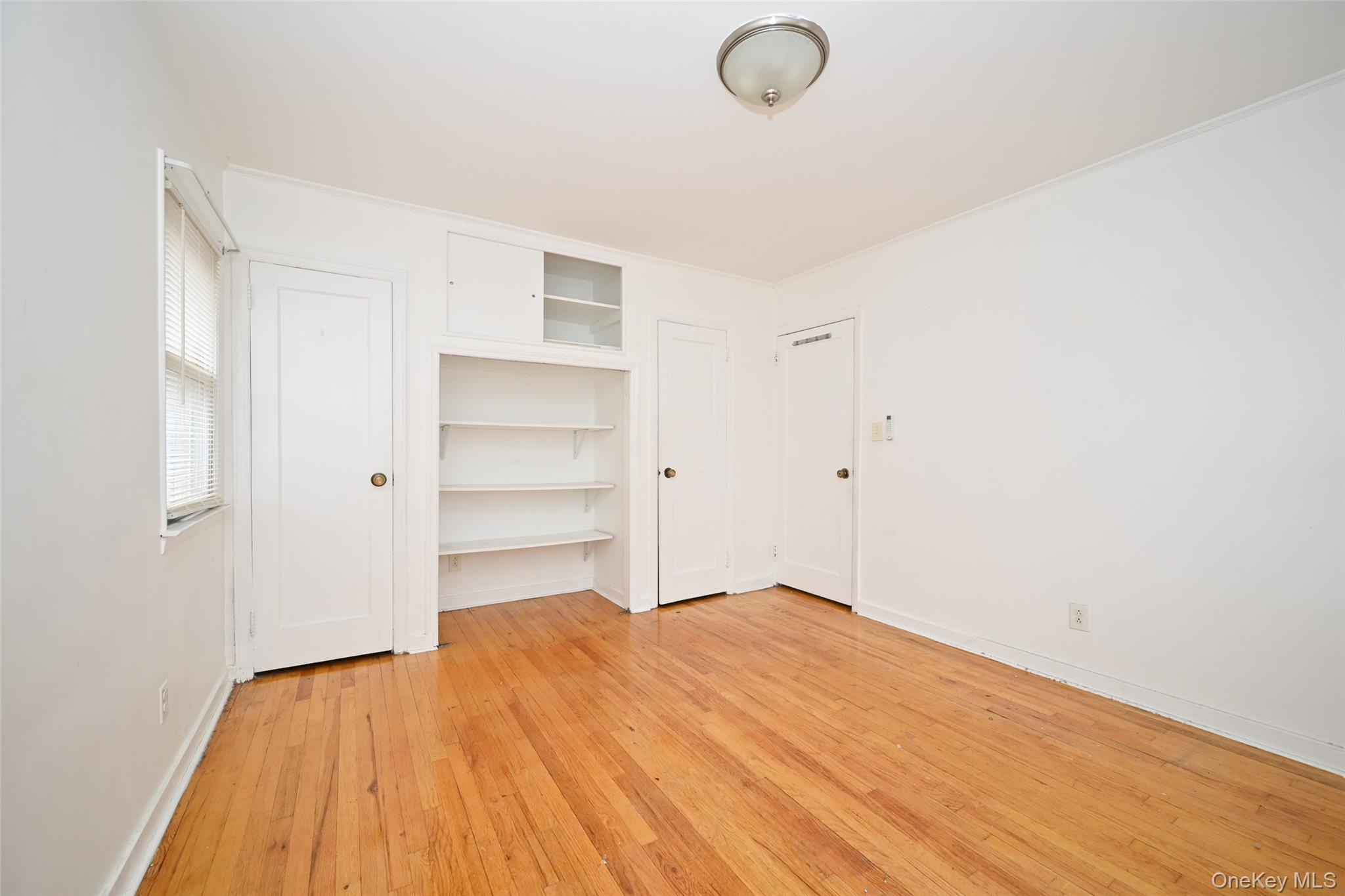 #8 photo, 14728 8th Avenue, Whitestone , NY 11357