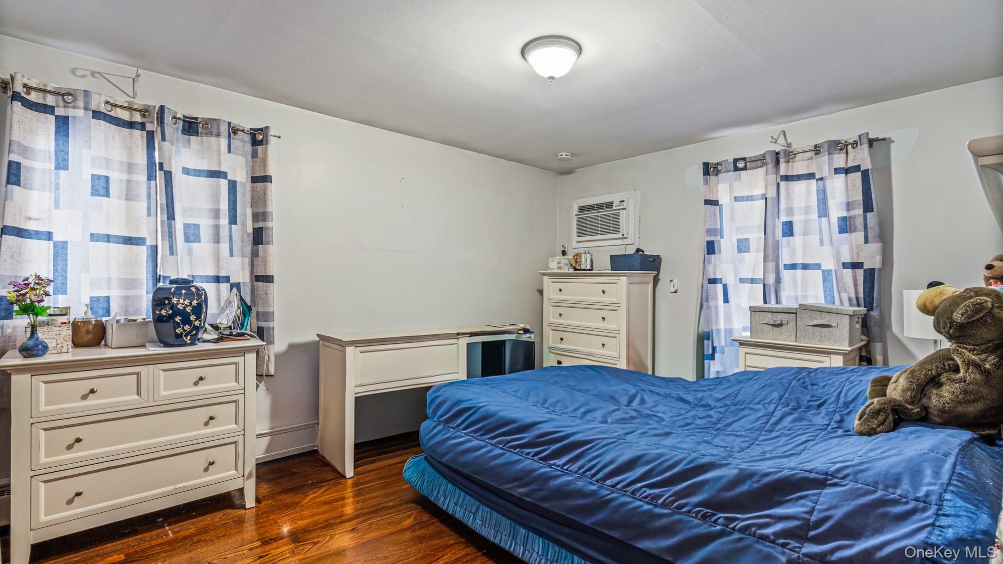 #10 photo, 135-15 63rd Avenue, Flushing , NY 11367