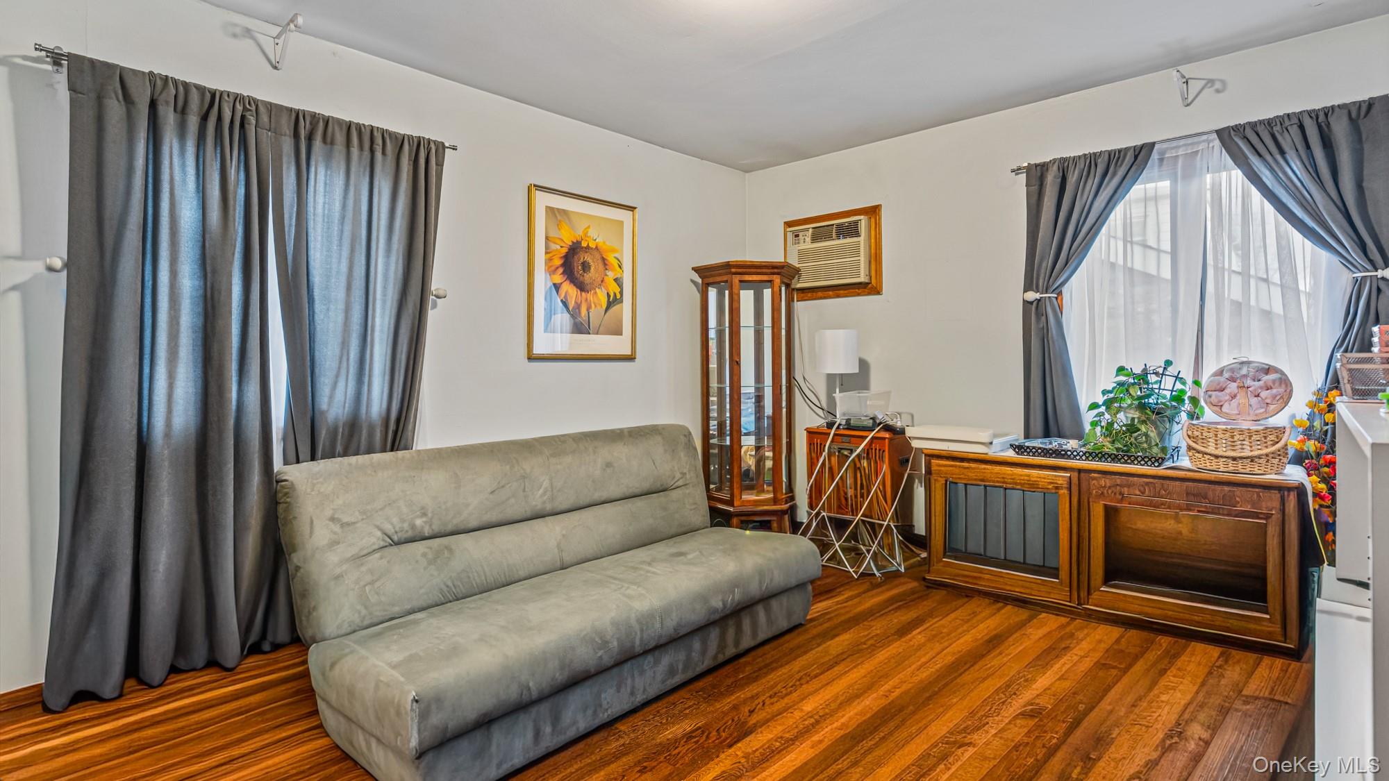 #11 photo, 135-15 63rd Avenue, Flushing , NY 11367