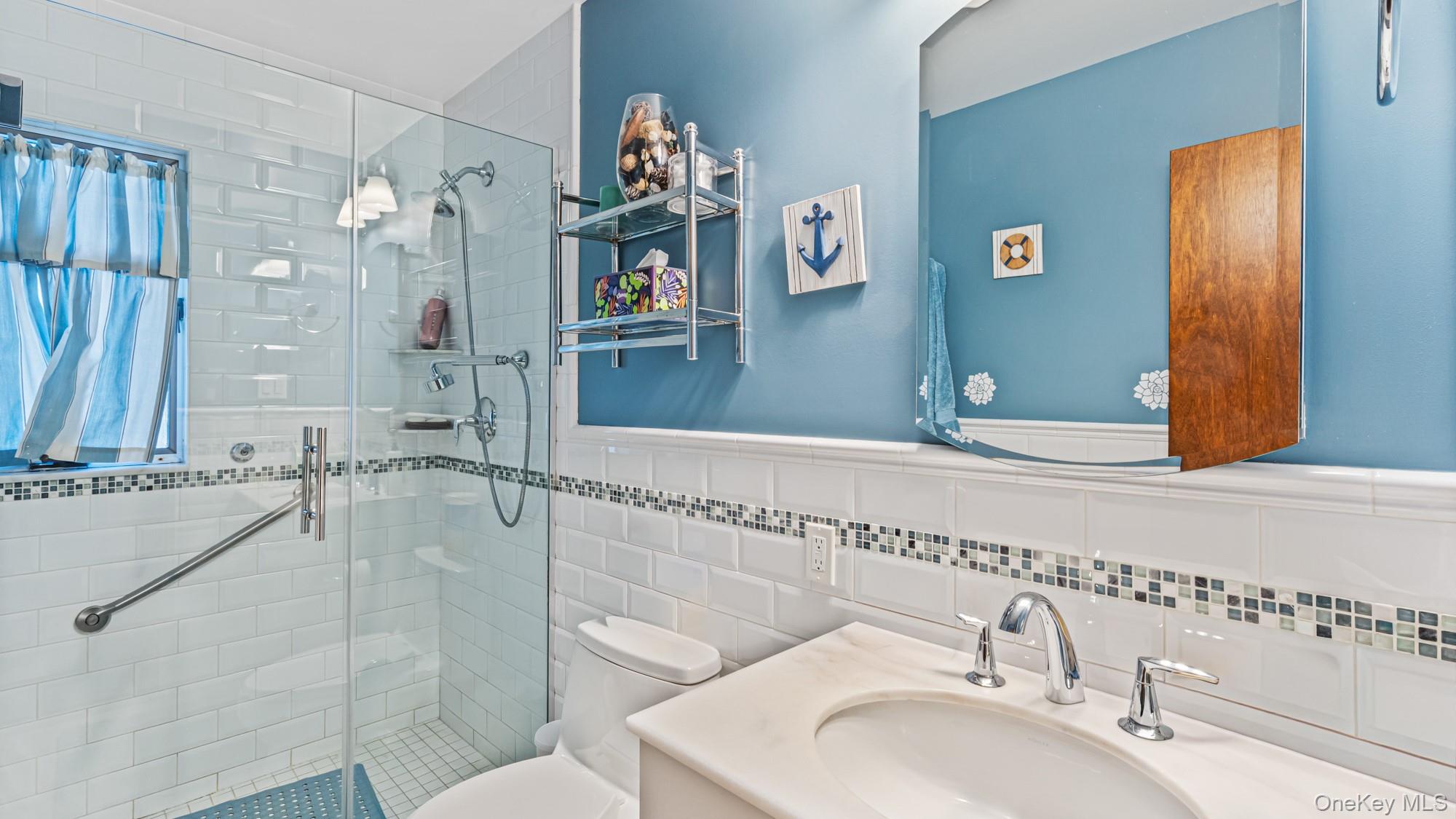 #8 photo, 135-15 63rd Avenue, Flushing , NY 11367