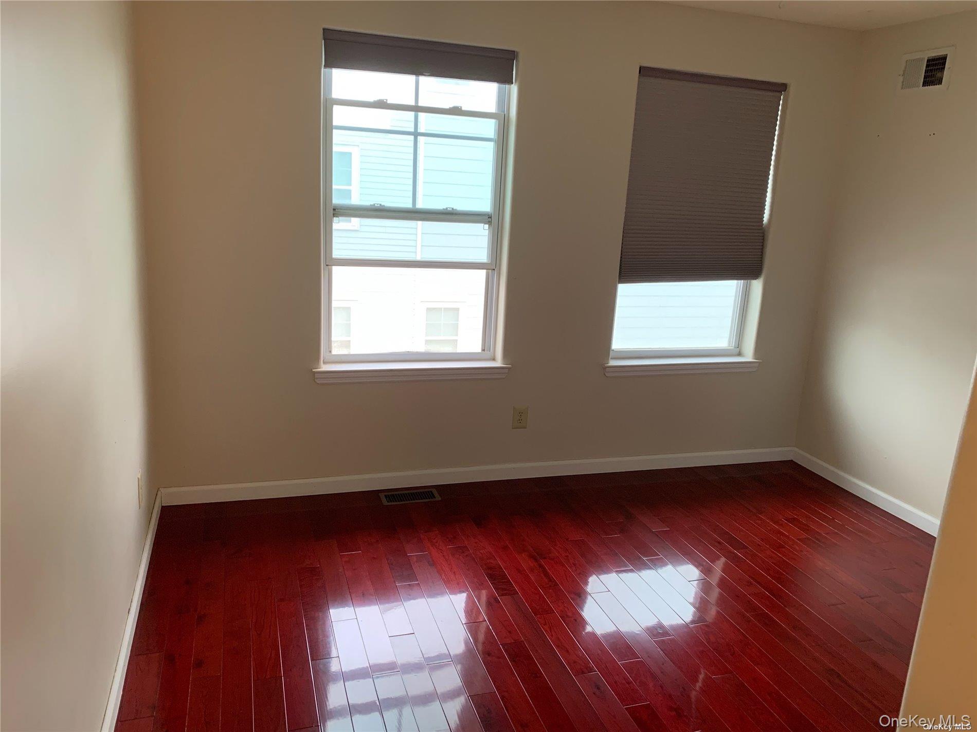 #4 photo, 134 Meridian Boulevard, Arverne , NY 11692