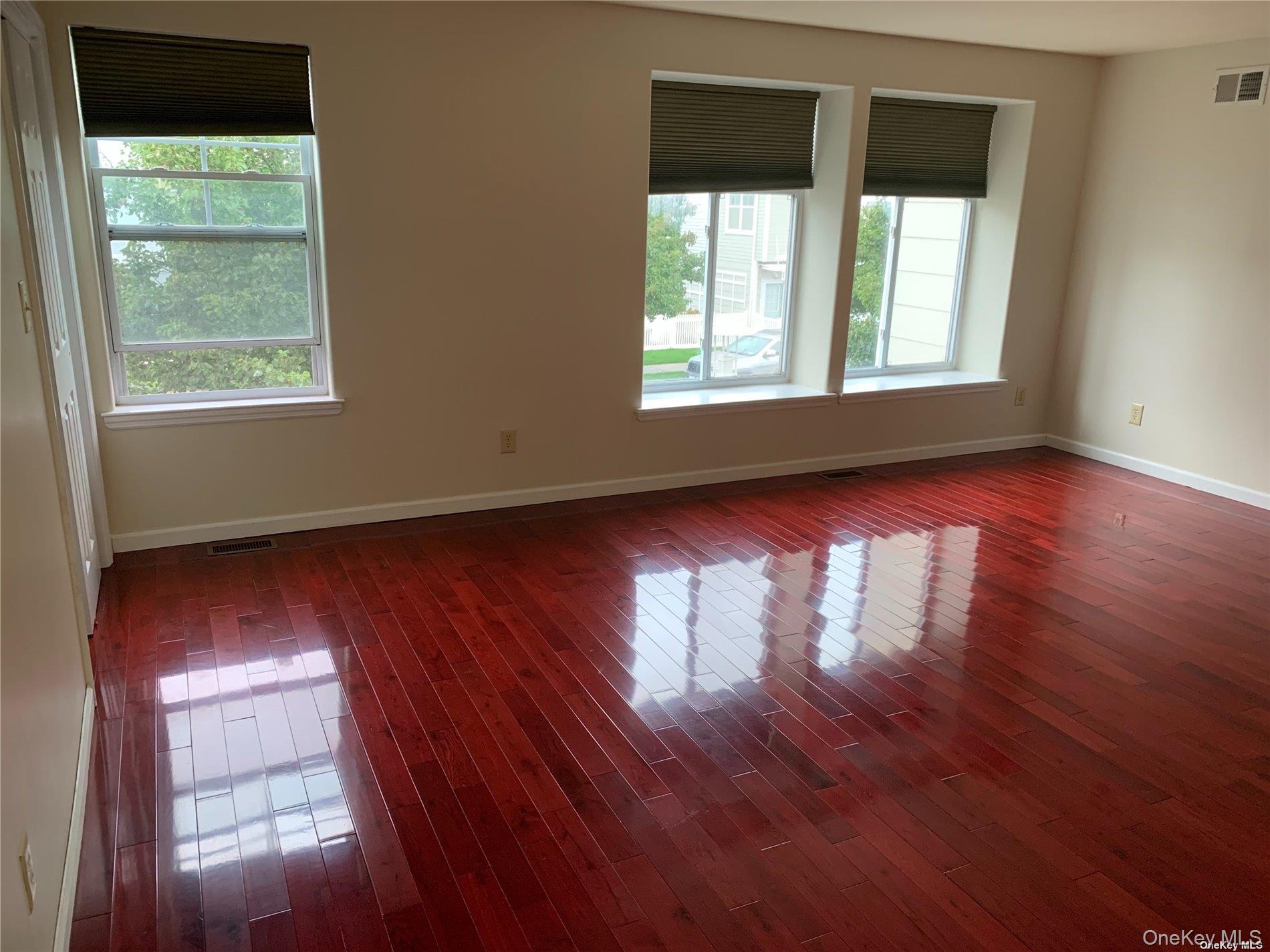 #5 photo, 134 Meridian Boulevard, Arverne , NY 11692