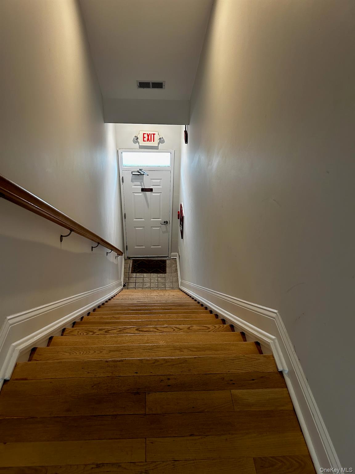 #13 photo, 131 E Main Street, Bay Shore , NY 11706