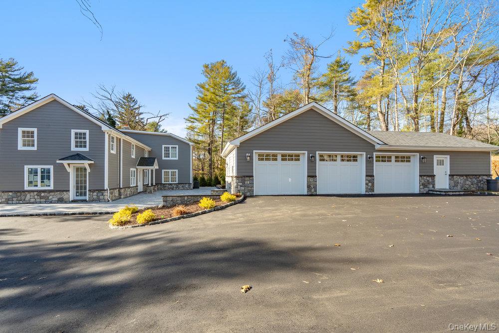 #1 photo, 89 Mill River Road, Upper Brookville , NY 11771