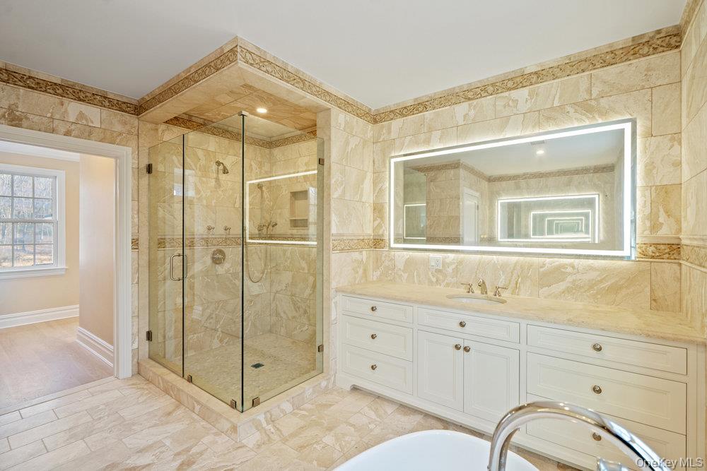 #19 photo, 89 Mill River Road, Upper Brookville , NY 11771