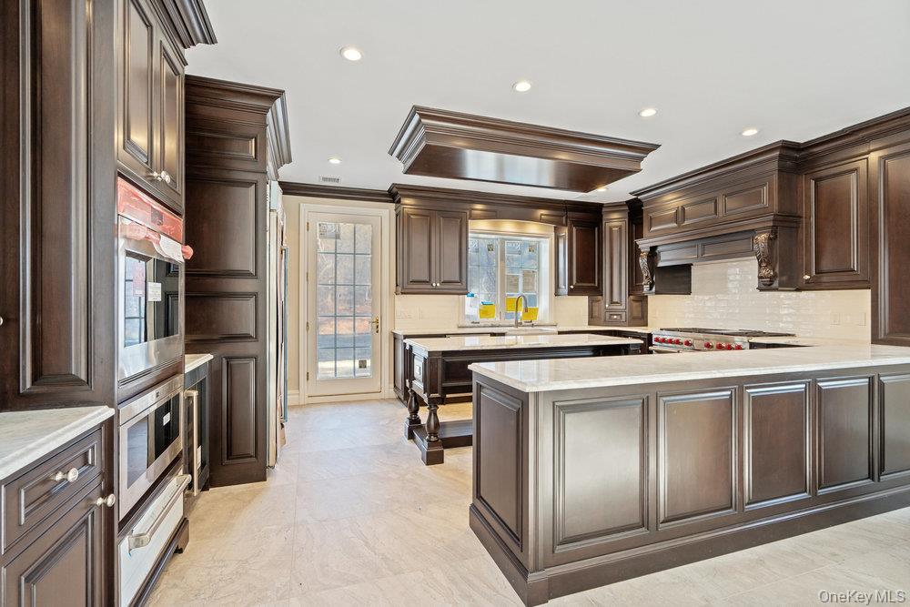 #5 photo, 89 Mill River Road, Upper Brookville , NY 11771