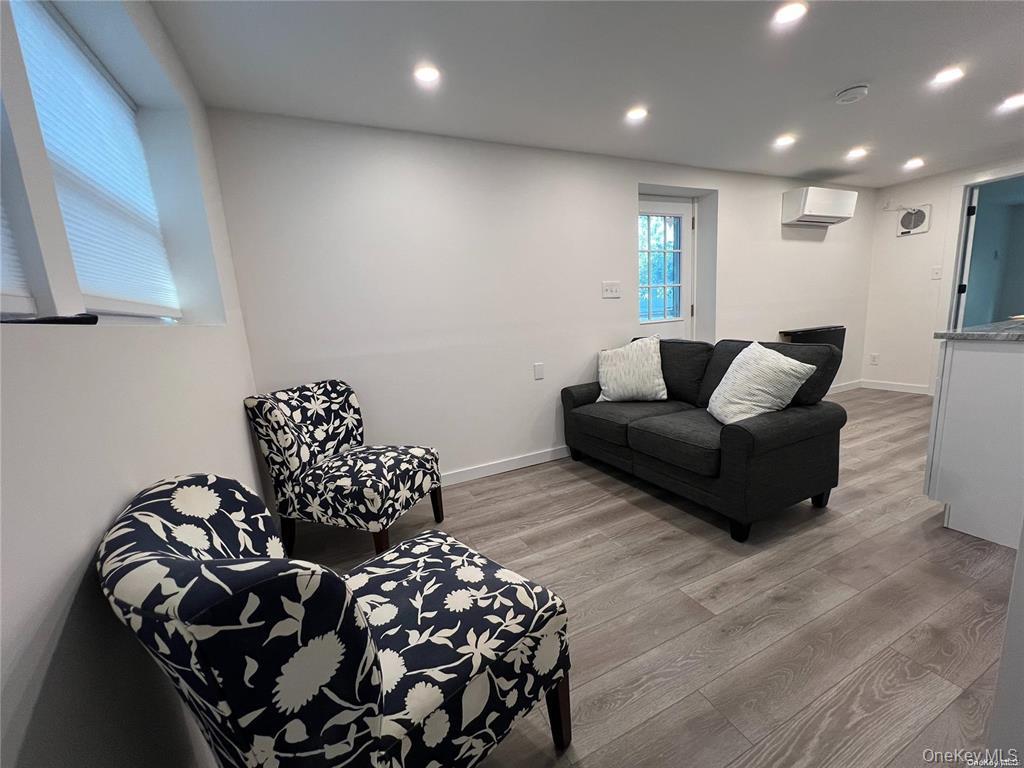 #2 photo, 40 Talcott Drive, Саффолк ‖ East Northport , NY 11731