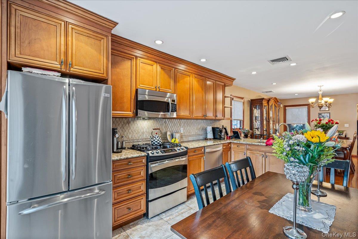 #8 photo, 145-65 9th Avenue, Whitestone , NY 11357