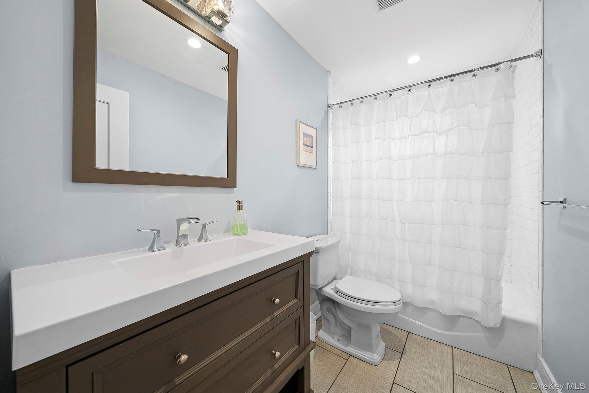 #17 photo, 37 Maryland Boulevard, Hampton Bays , NY 11946