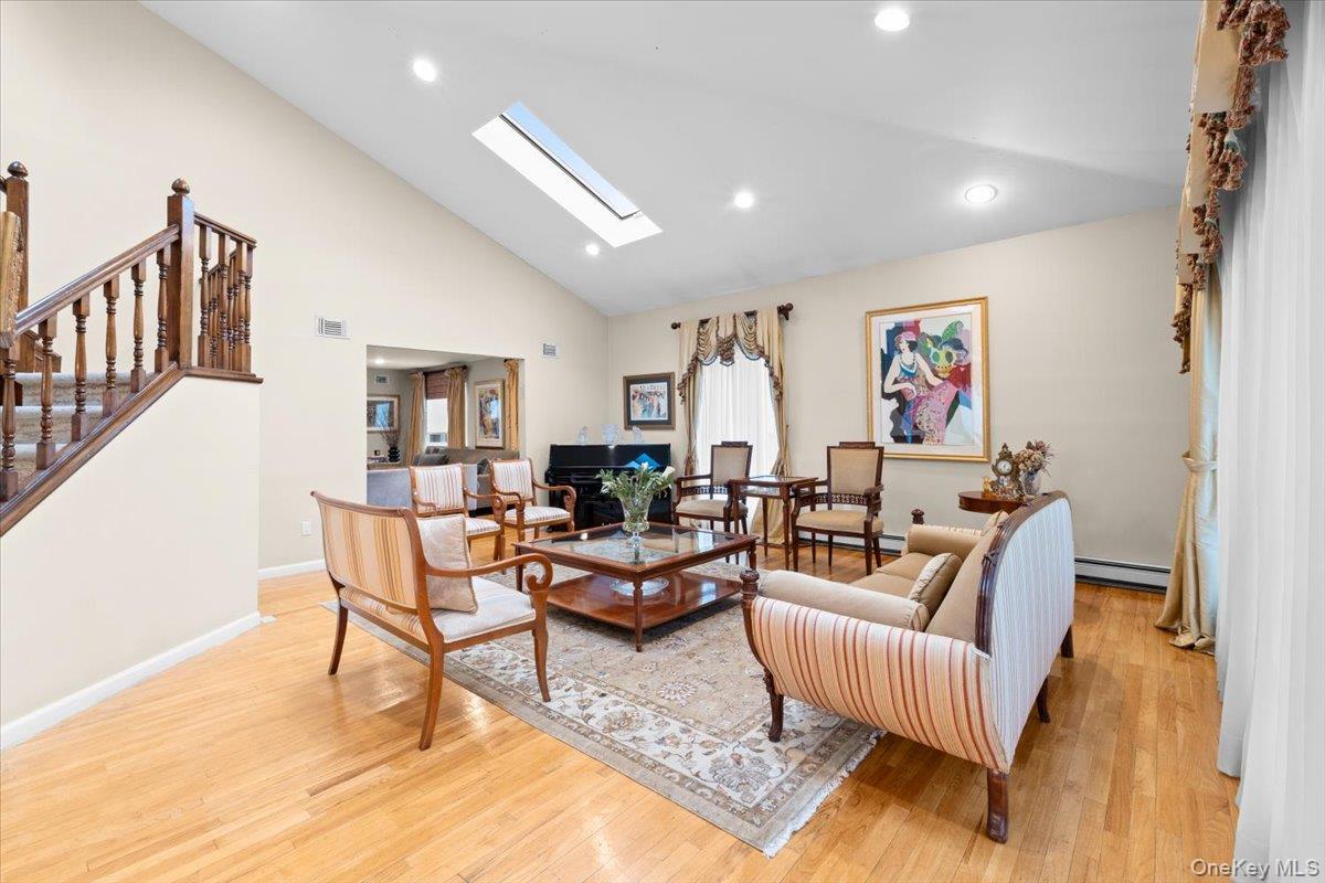 #6 photo, 47 Berkshire Road, Great Neck , NY 11023