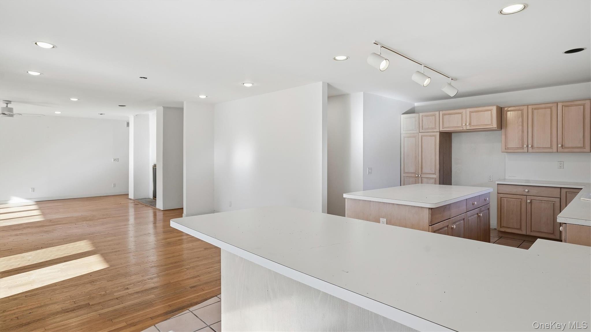 #11 photo, 103 Middle Pond Road, Southampton , NY 11968