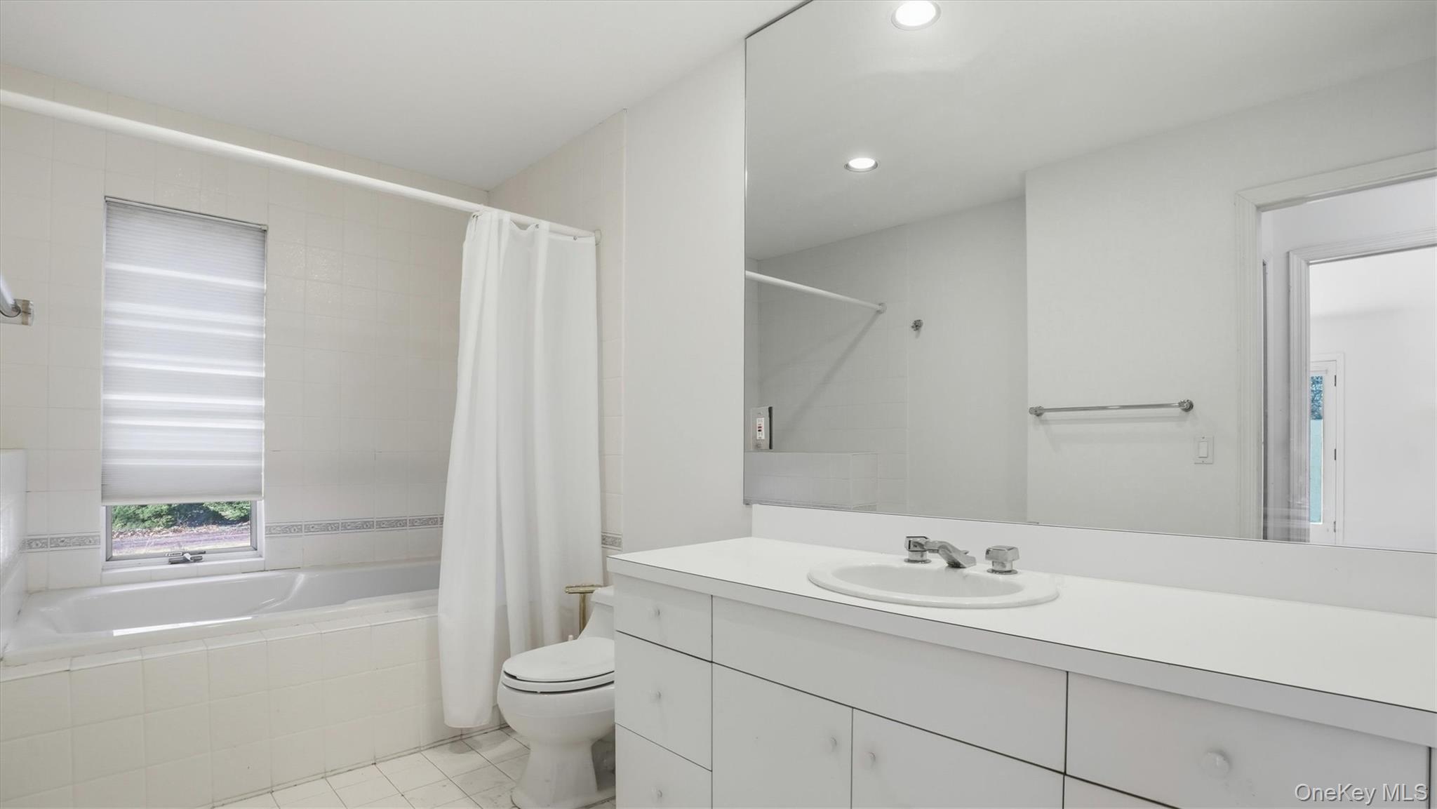 #15 photo, 103 Middle Pond Road, Southampton , NY 11968