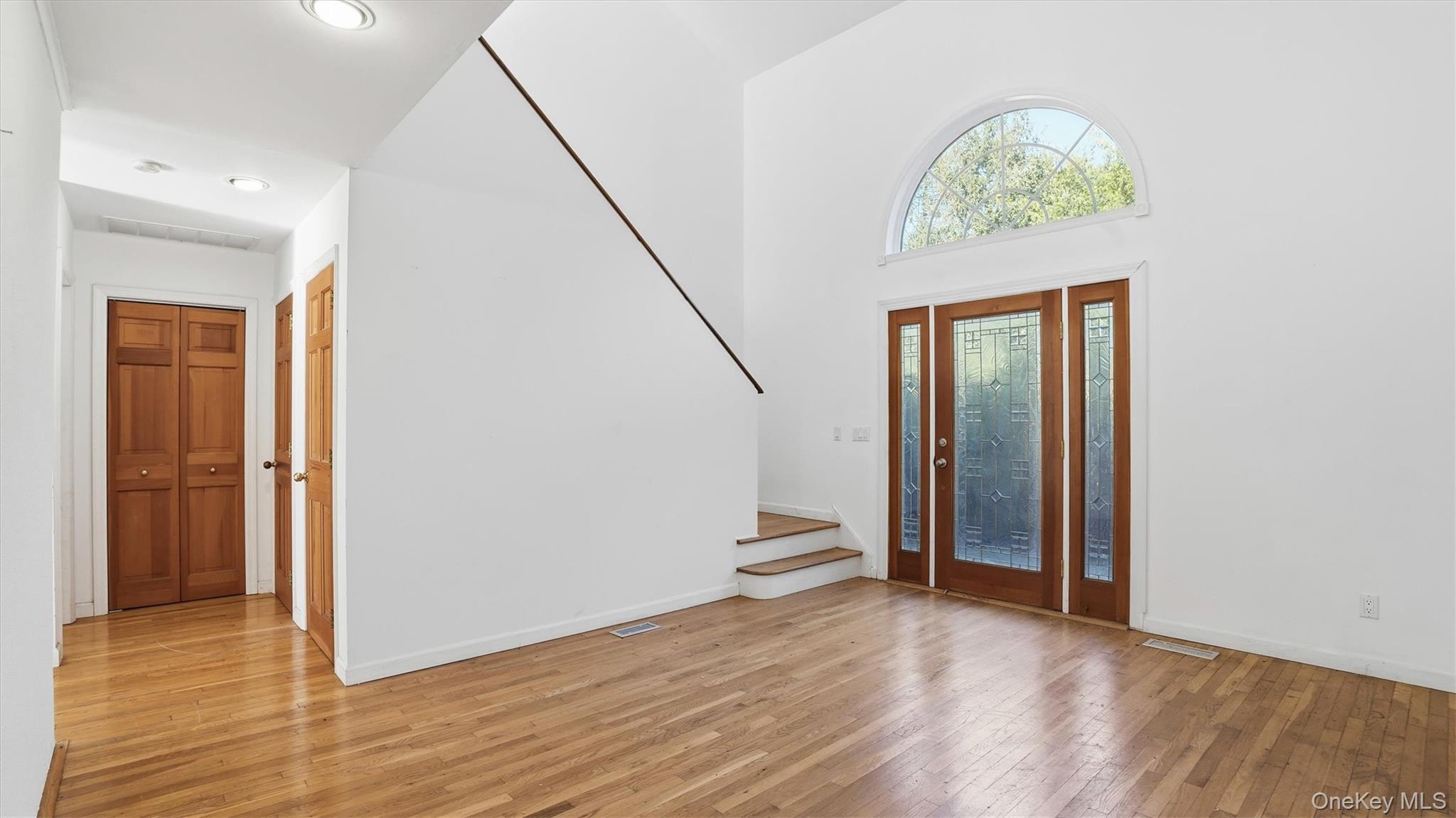 #6 photo, 103 Middle Pond Road, Southampton , NY 11968