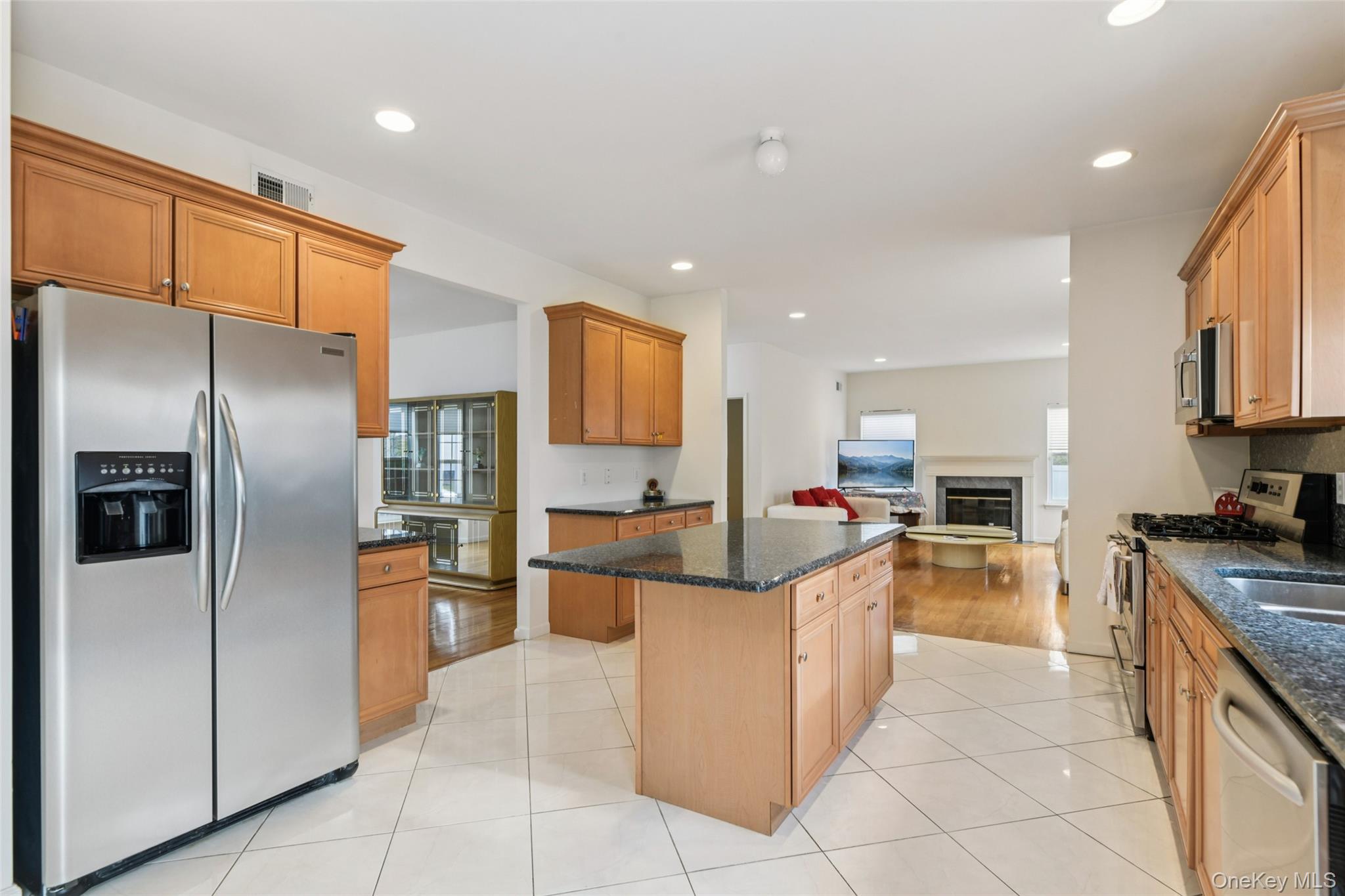 #11 photo, 39 Island Trail, Mount Sinai , NY 11766