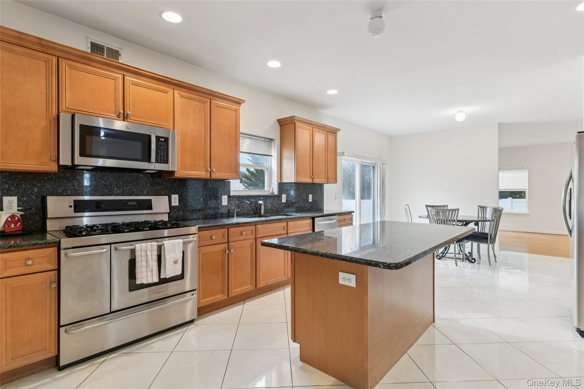 #12 photo, 39 Island Trail, Mount Sinai , NY 11766