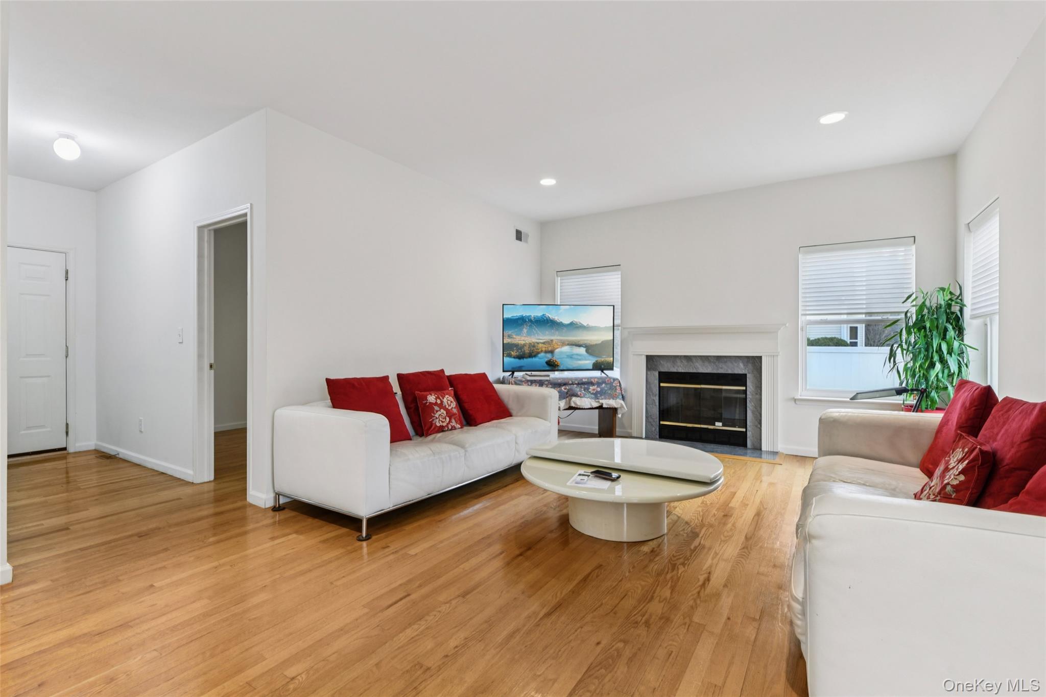 #17 photo, 39 Island Trail, Mount Sinai , NY 11766