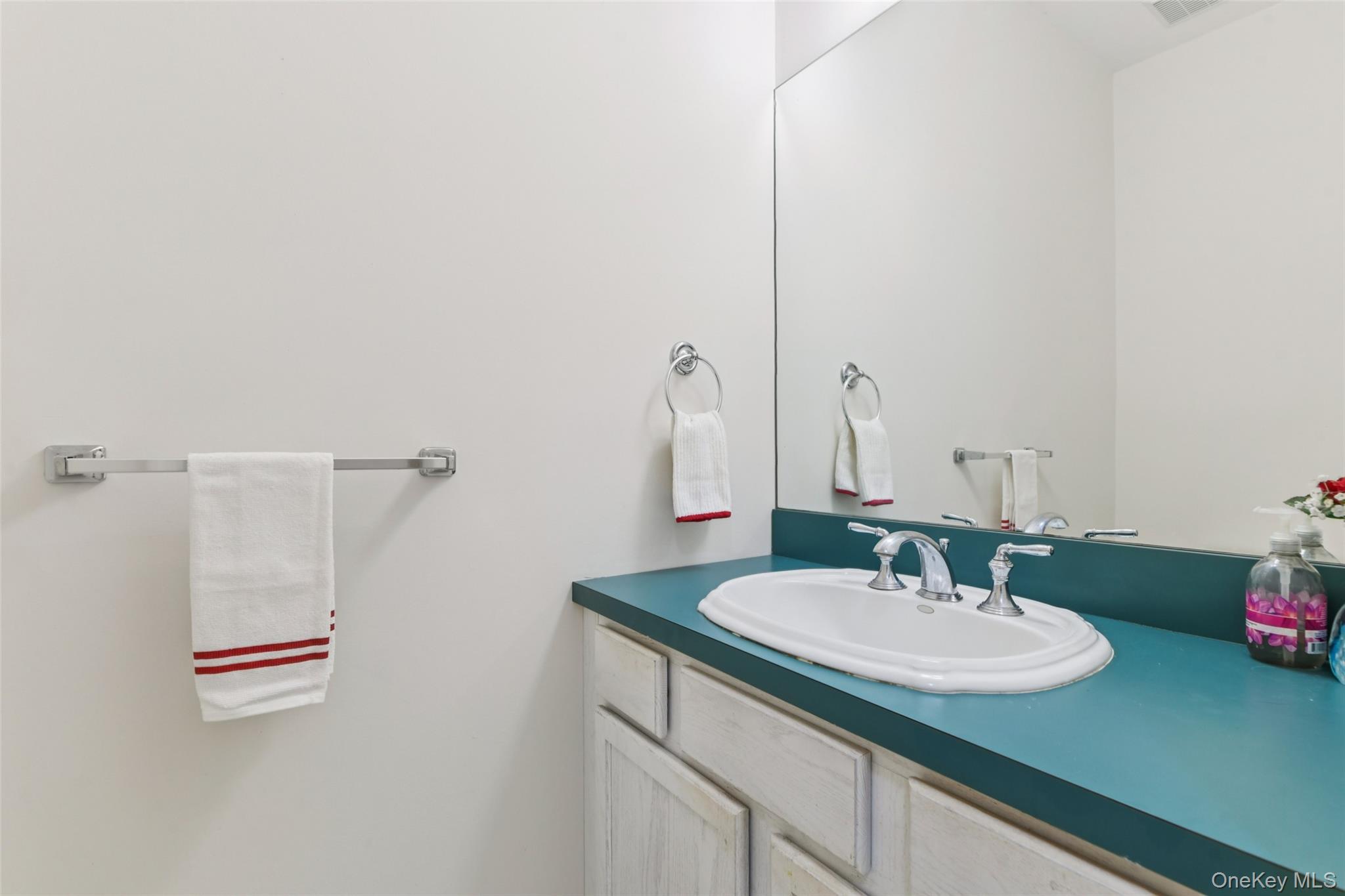 #18 photo, 39 Island Trail, Mount Sinai , NY 11766