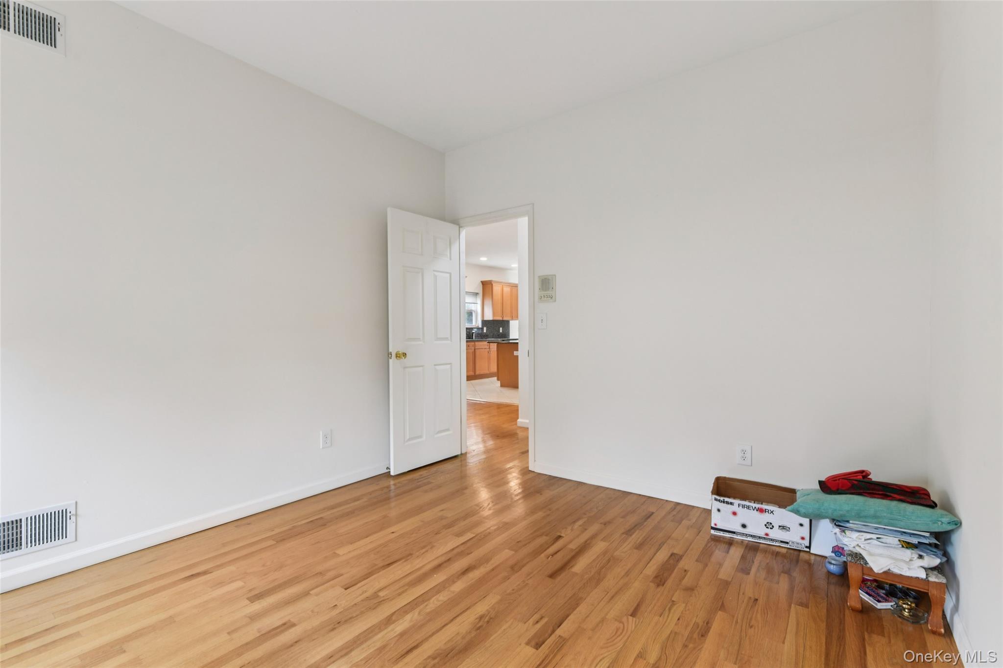 #20 photo, 39 Island Trail, Mount Sinai , NY 11766