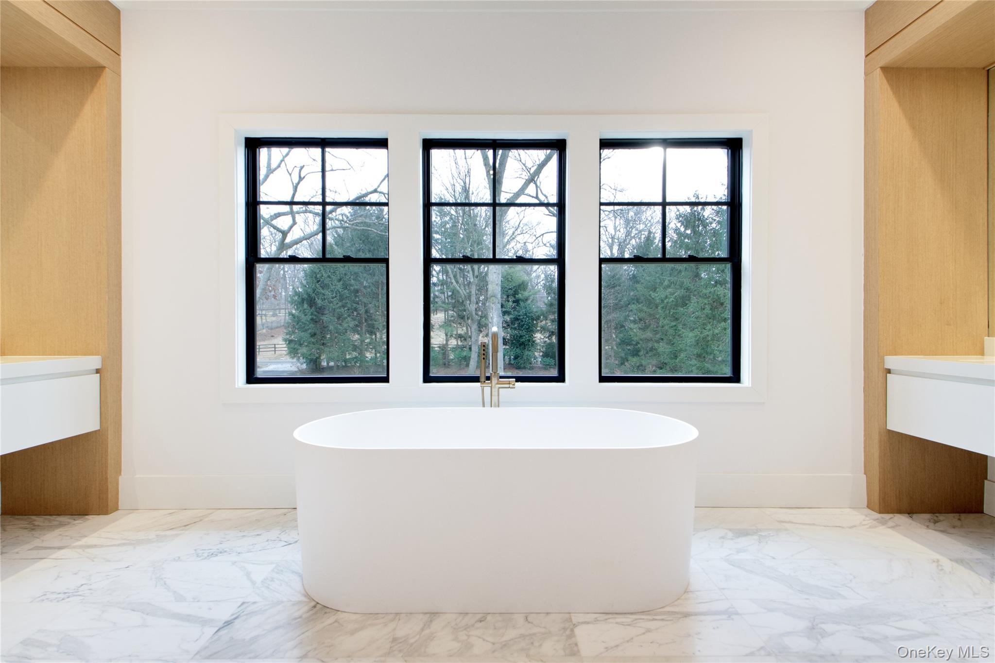 #16 photo, 63 Fruitledge Road, Brookville , NY 11545