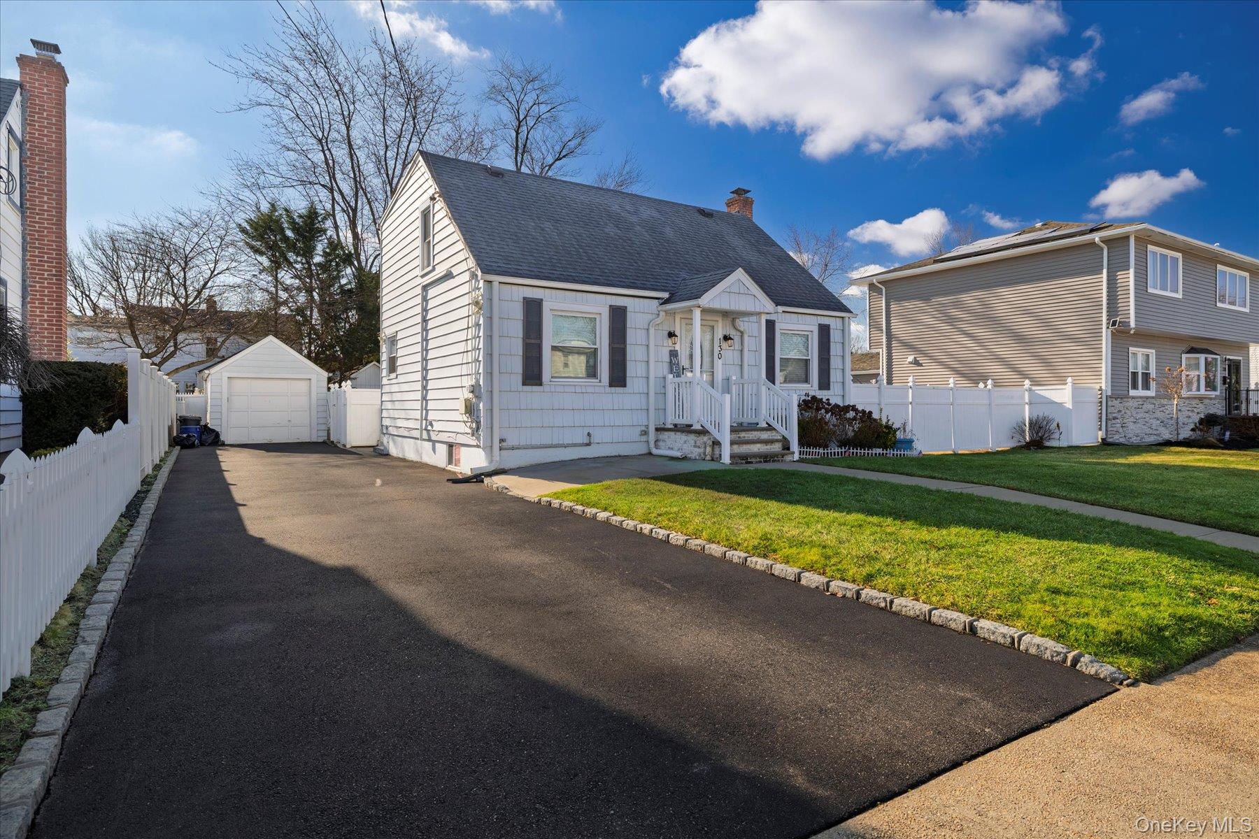 #3 photo, 130 Cleveland Avenue, Massapequa , NY 11758