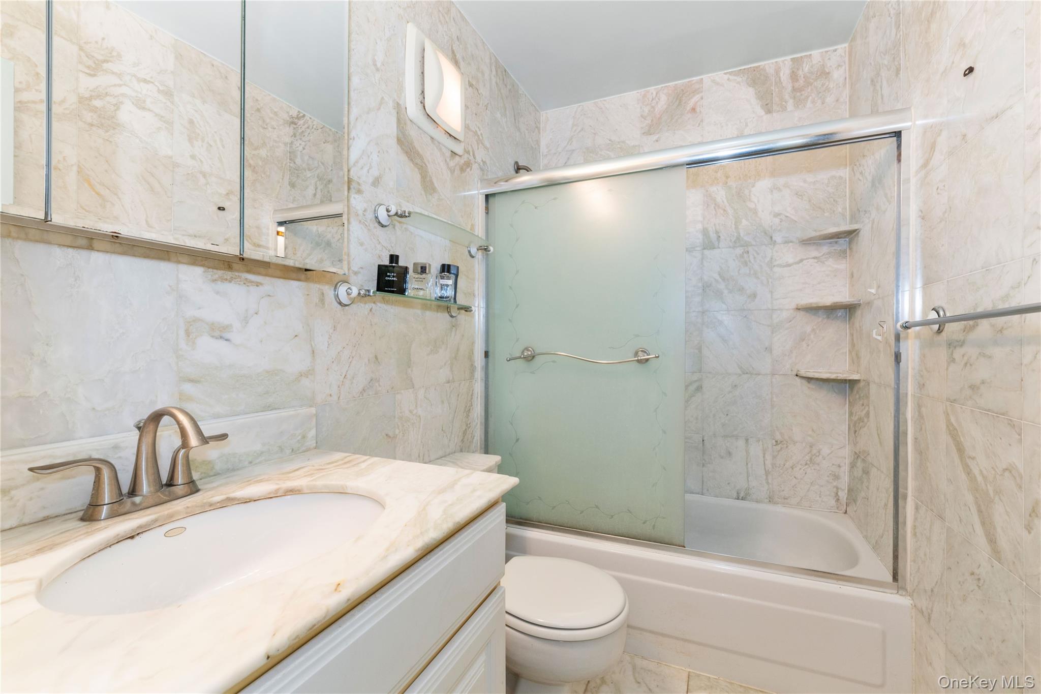 #12 photo, 25-40 Shore Boulevard, Astoria , NY 11102