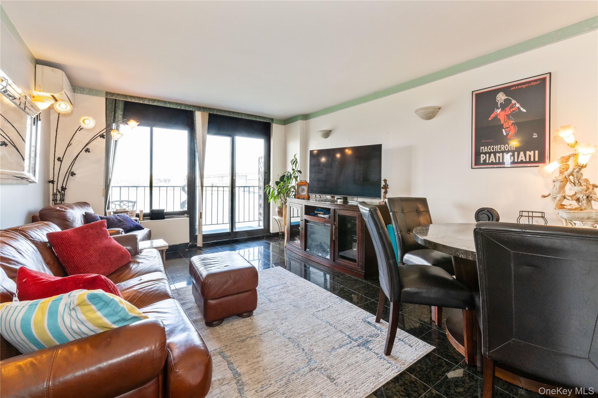 #2 photo, 25-40 Shore Boulevard, Astoria , NY 11102
