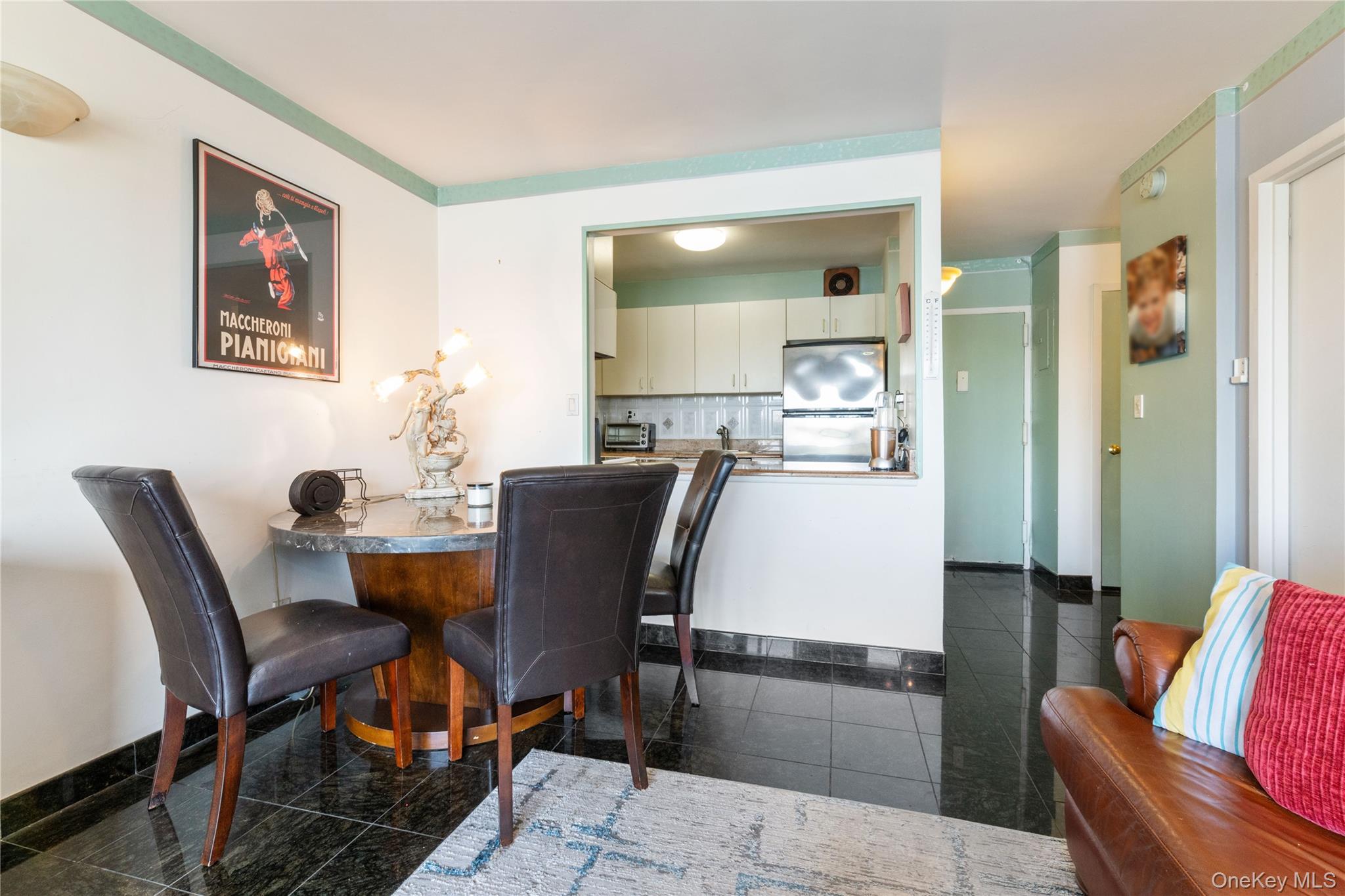 #8 photo, 25-40 Shore Boulevard, Astoria , NY 11102