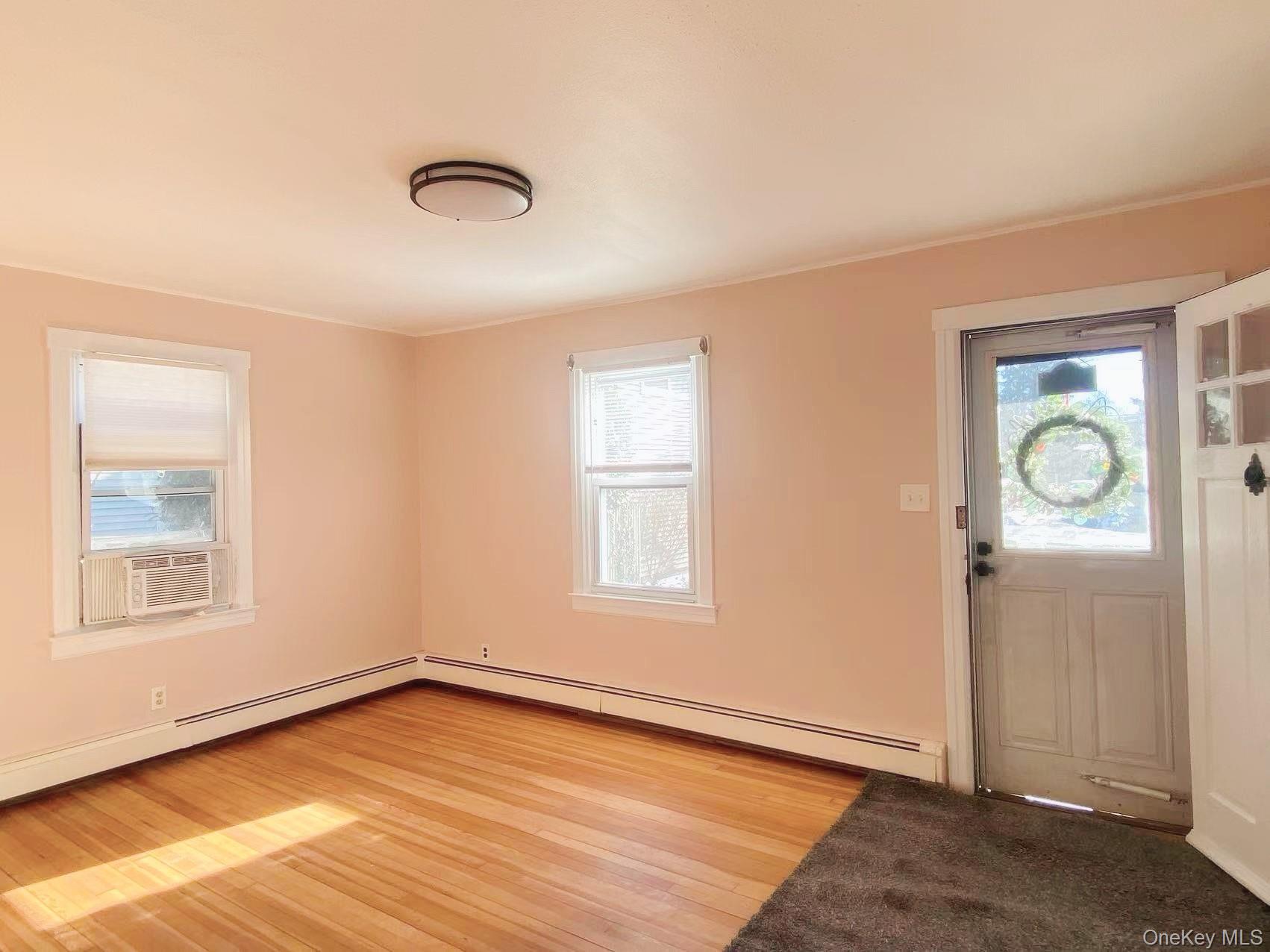 #2 photo, 11 Edgewood Place, 东长岛 Huntington Station , NY 11746