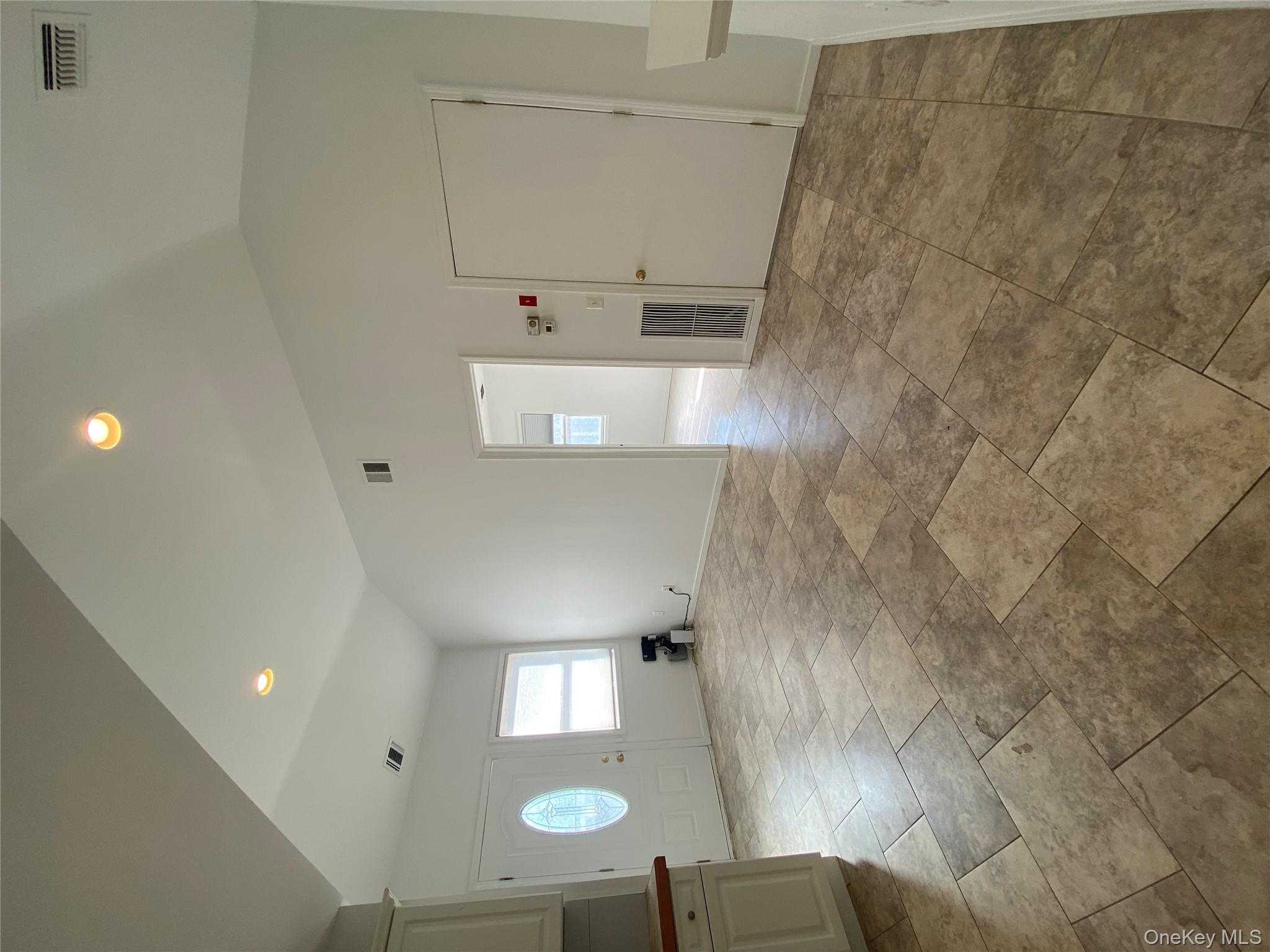 #2 photo, 355 Bayville Avenue, Bayville , NY 11709