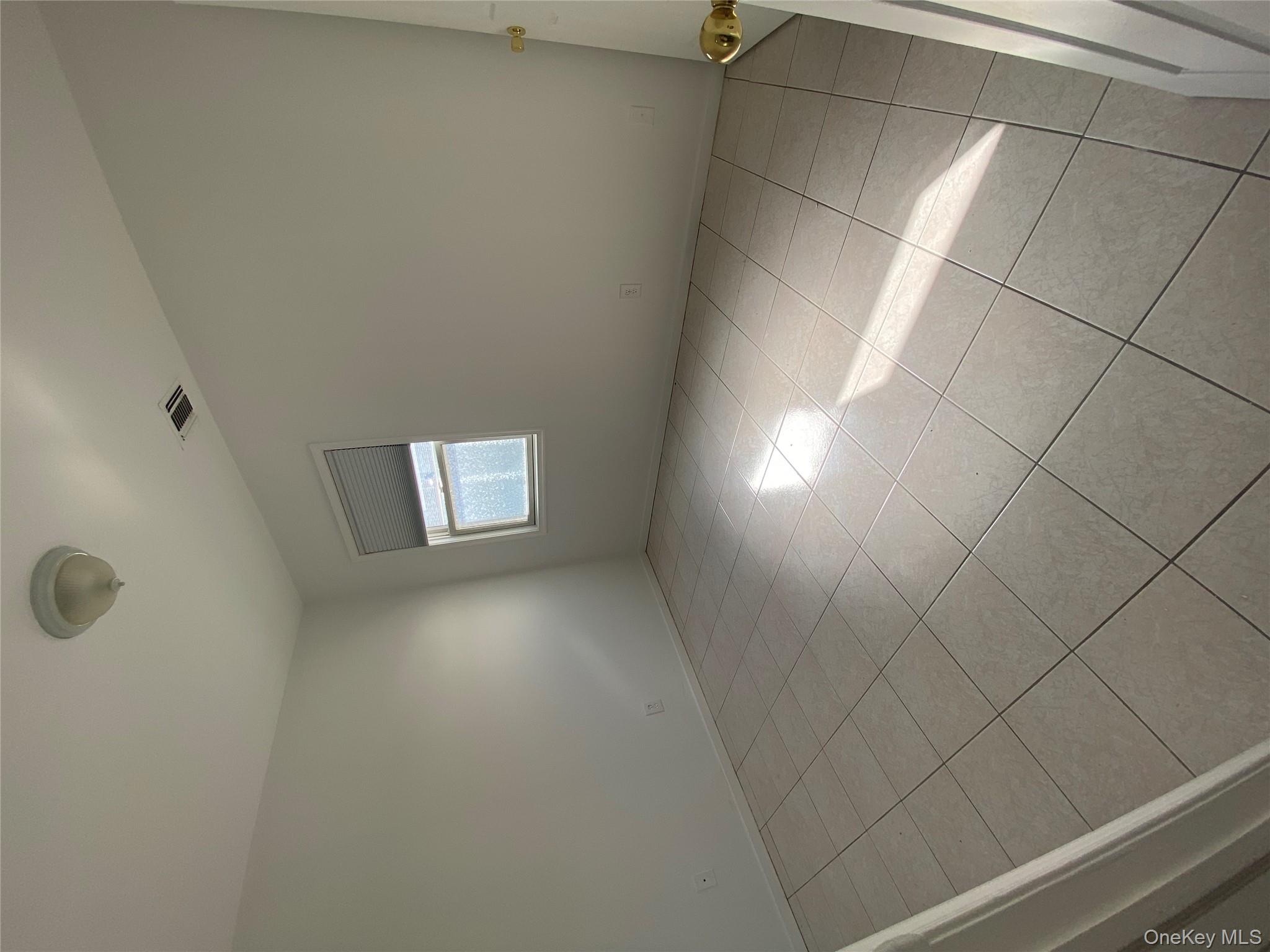 #6 photo, 355 Bayville Avenue, Bayville , NY 11709