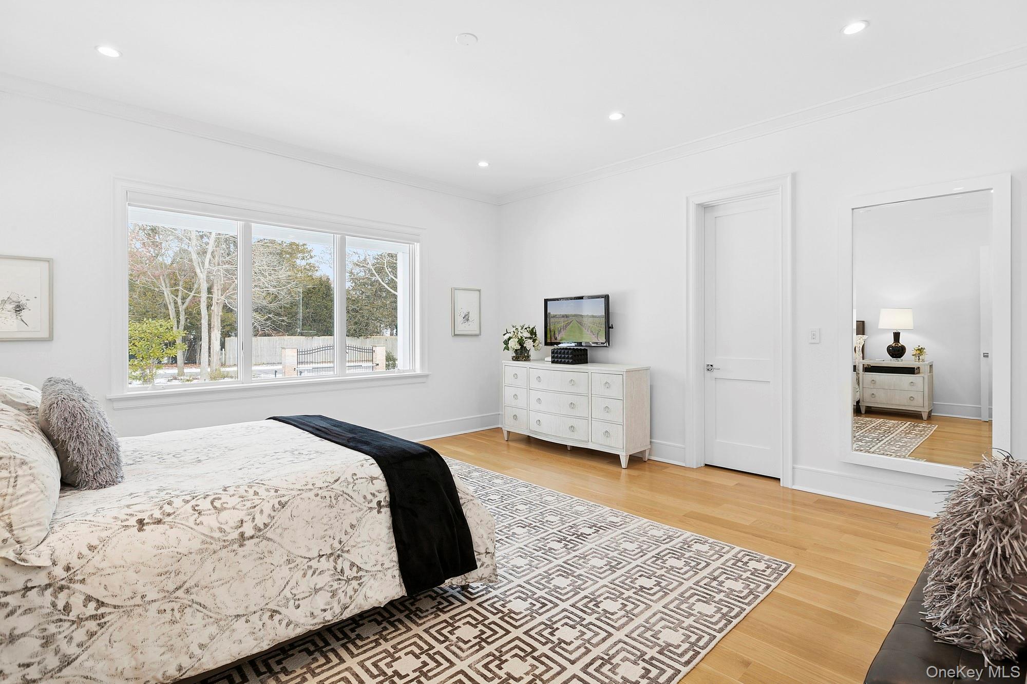 #13 photo, 4 Heatherwood Lane, Quogue , NY 11959