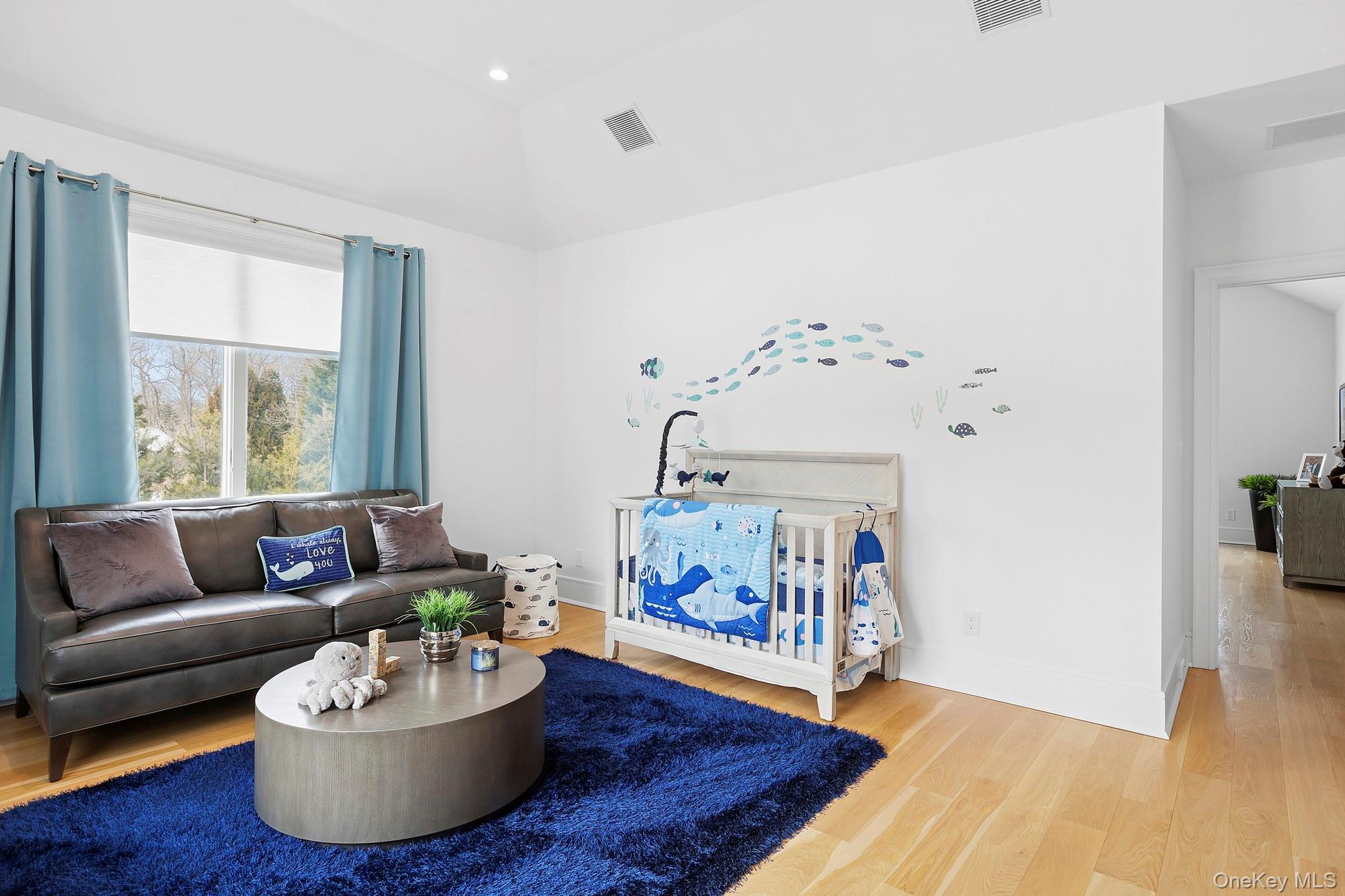 #19 photo, 4 Heatherwood Lane, Quogue , NY 11959