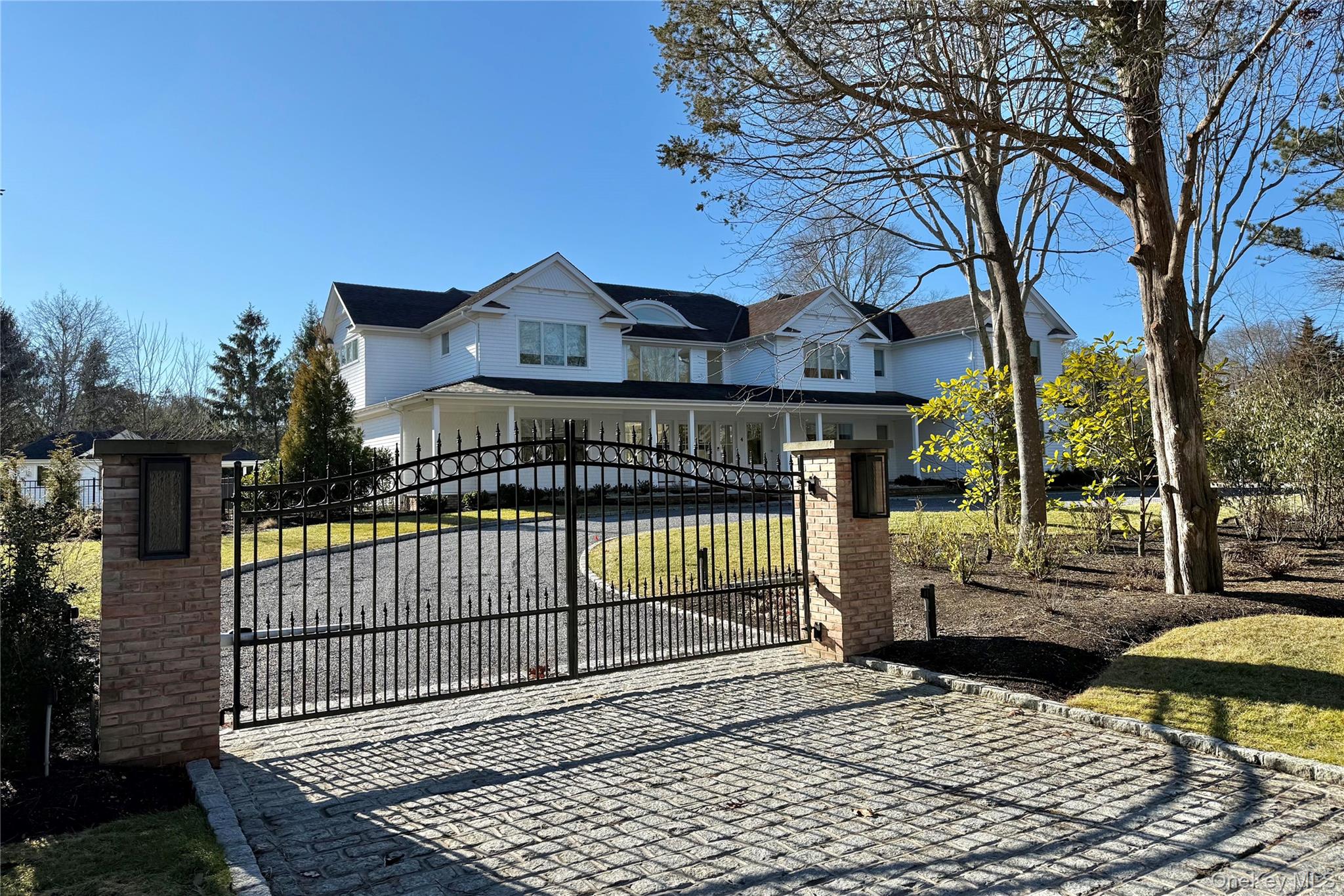 #2 photo, 4 Heatherwood Lane, Quogue , NY 11959