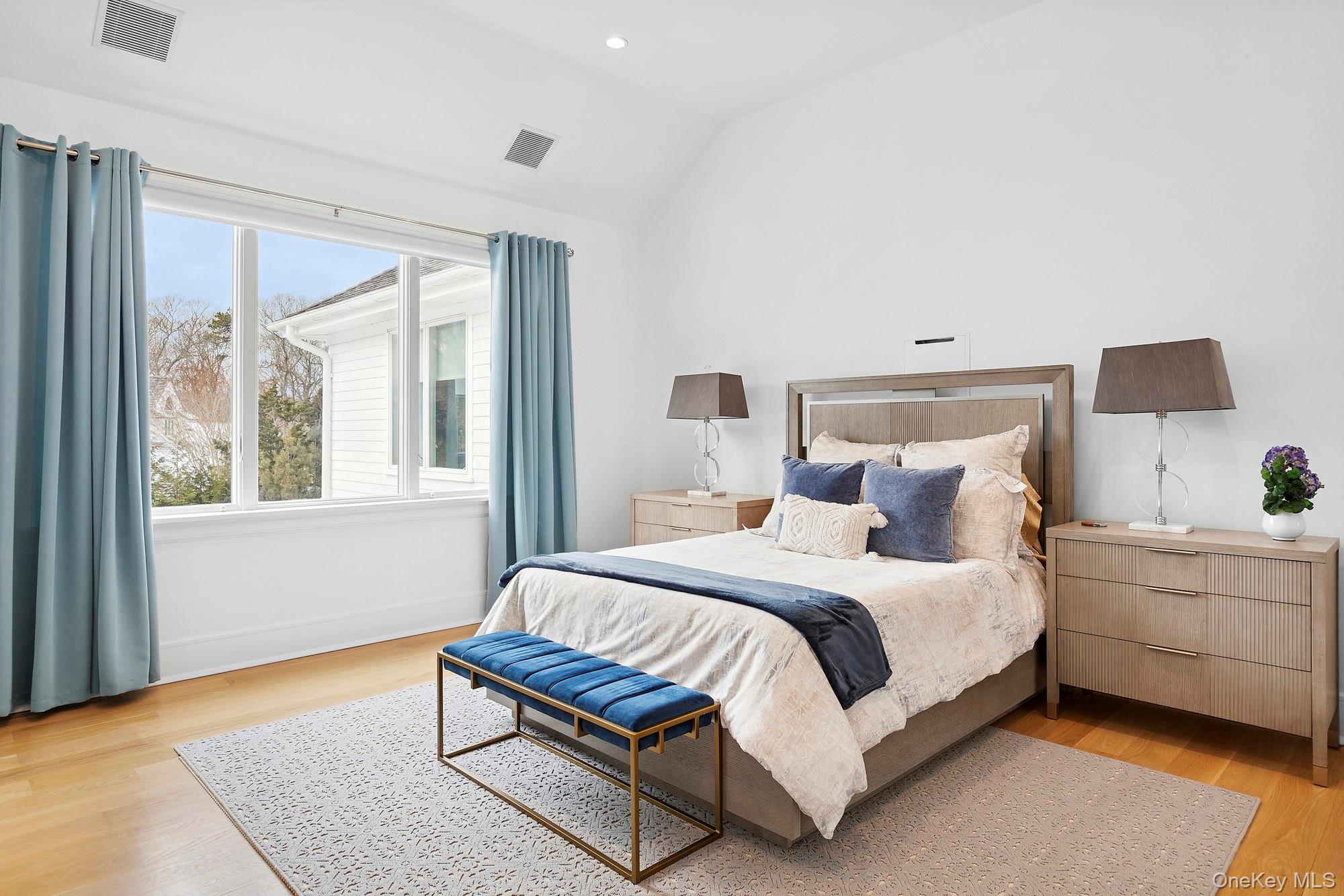 #20 photo, 4 Heatherwood Lane, Quogue , NY 11959