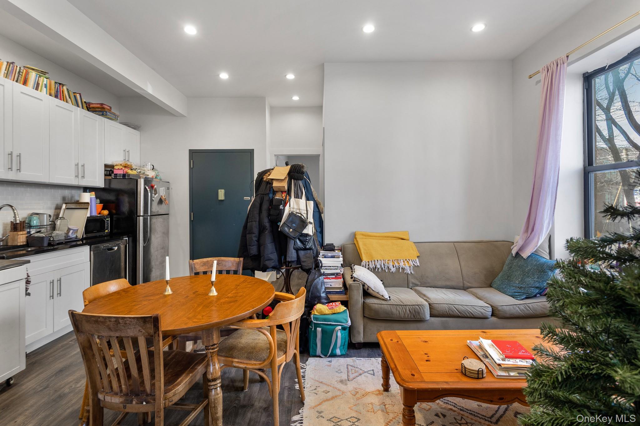 #4 photo, 6851 Fresh Pond Road, Ridgewood , NY 11385