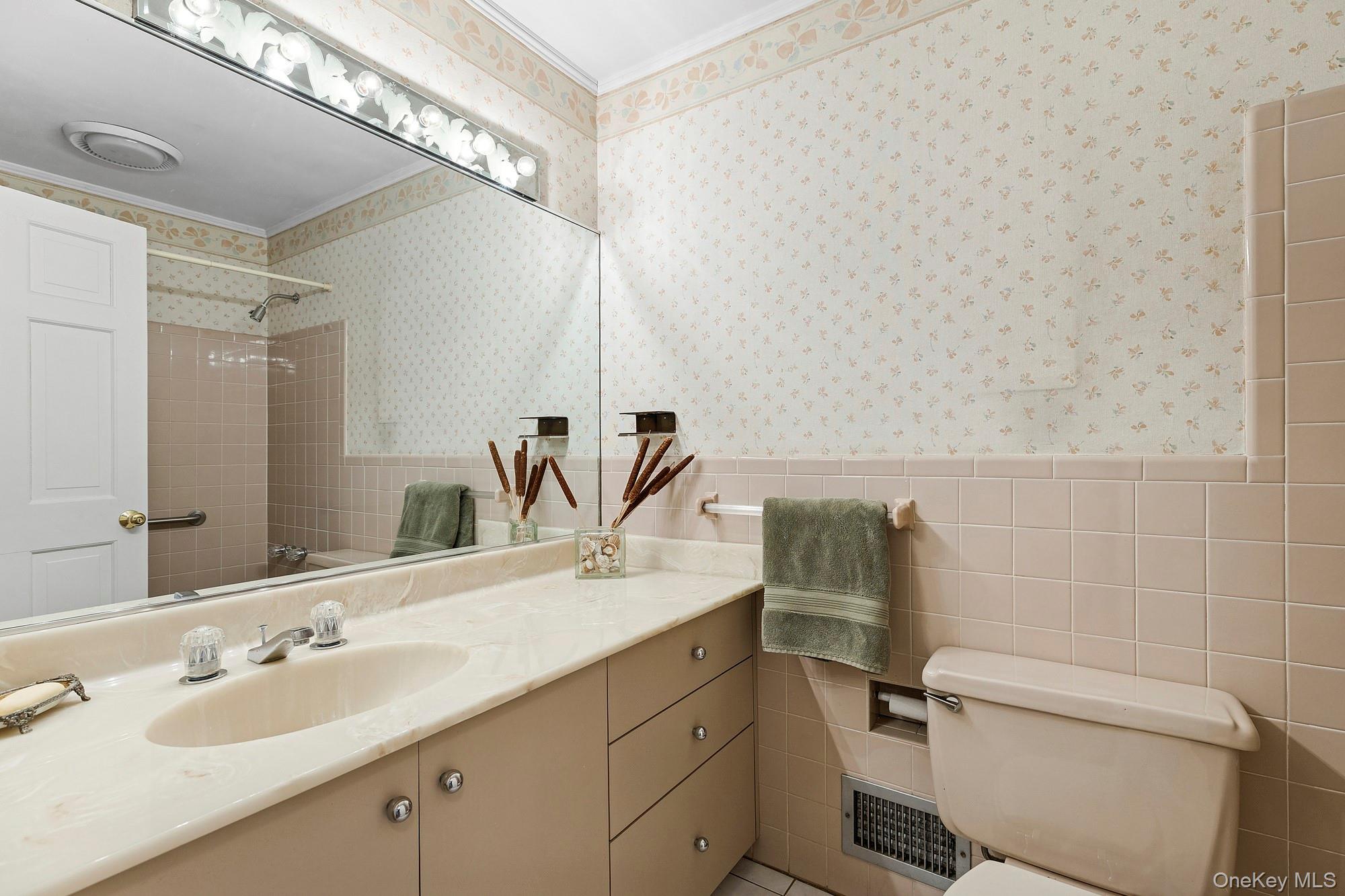 #20 photo, 41 Spring Hollow Road, سوفولك Centerport , NY 11721