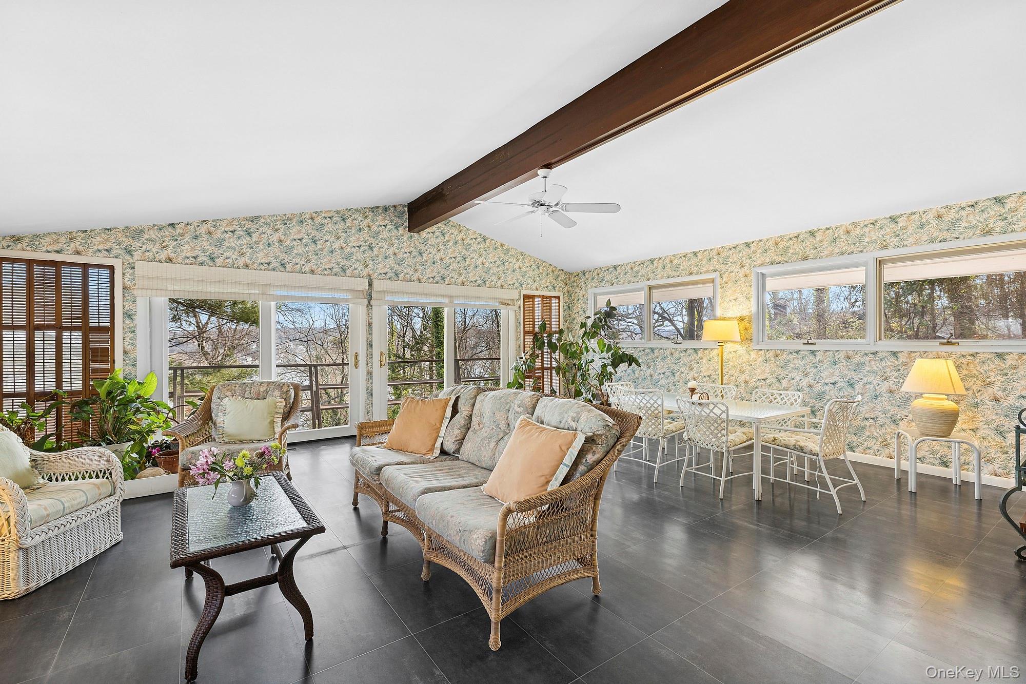 #8 photo, 41 Spring Hollow Road, سوفولك Centerport , NY 11721