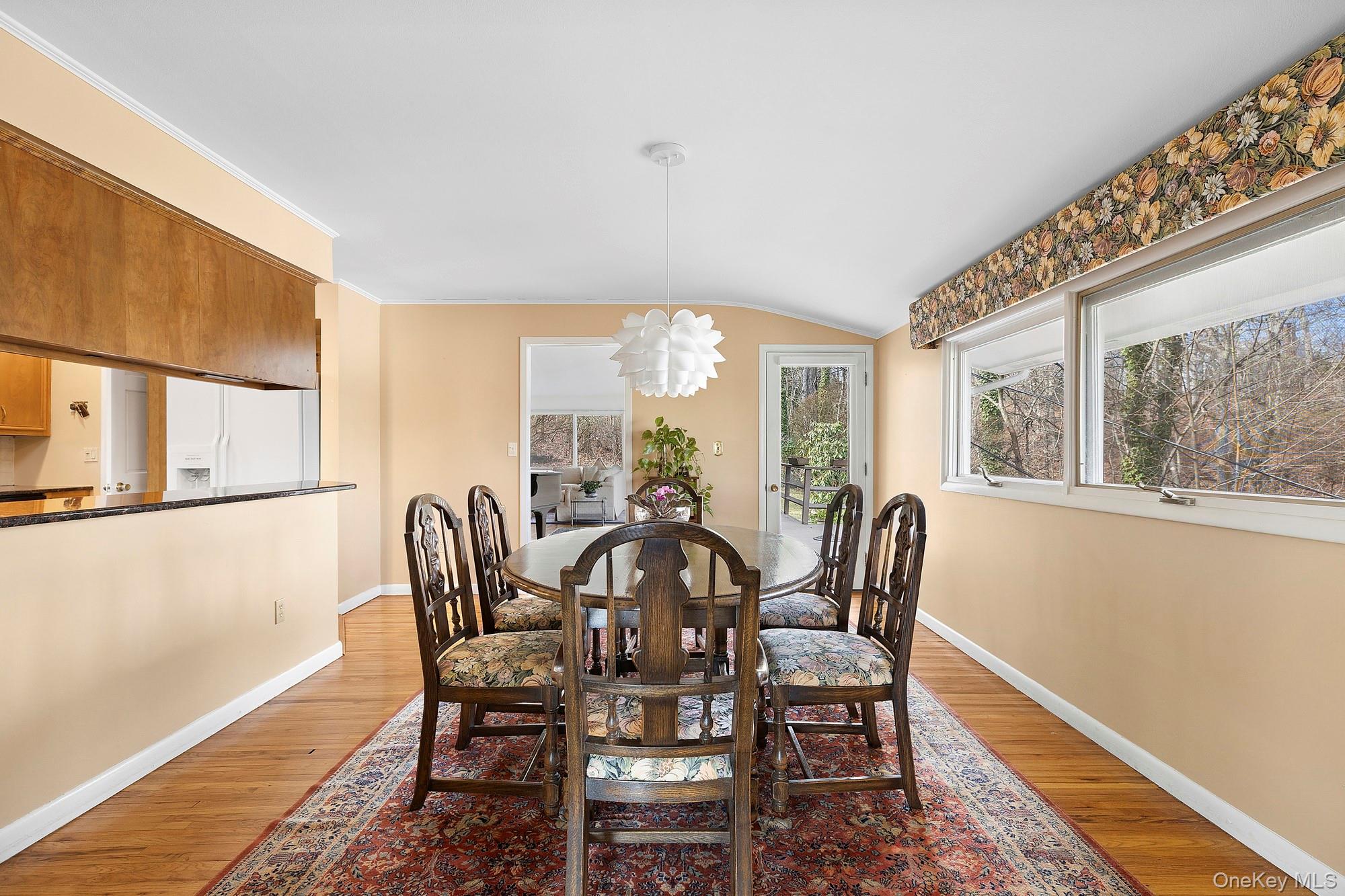 #9 photo, 41 Spring Hollow Road, سوفولك Centerport , NY 11721