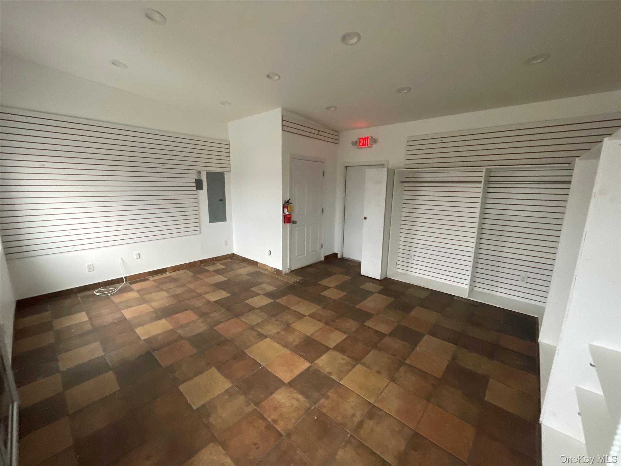 #4 photo, 1155 Suffolk Avenue, Brentwood , NY 11717