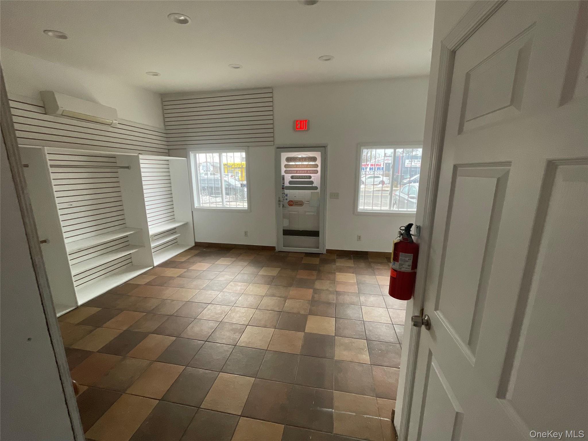 #5 photo, 1155 Suffolk Avenue, Brentwood , NY 11717