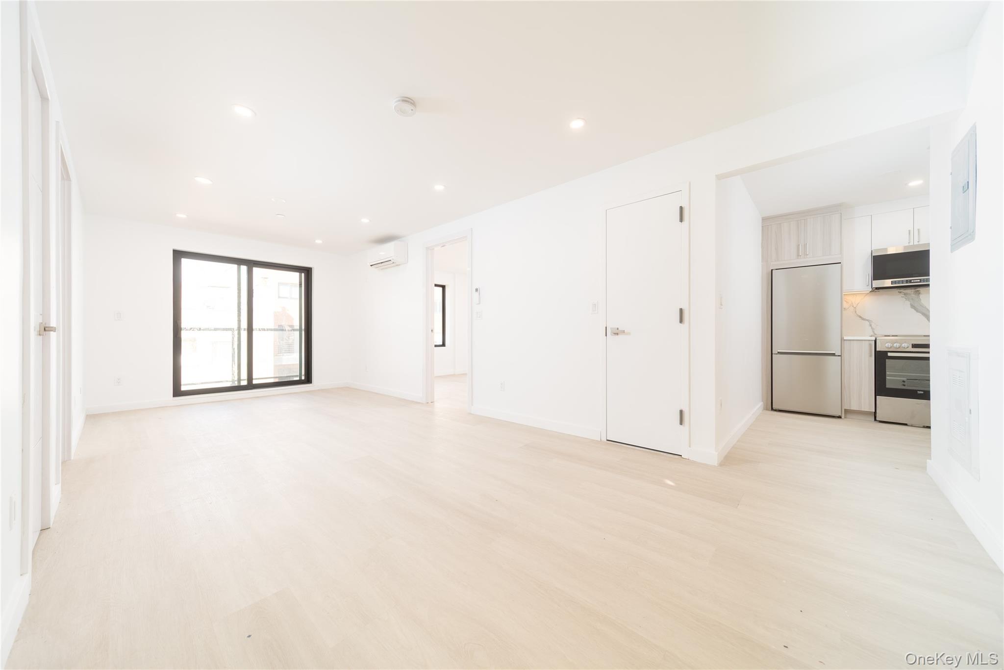 #5 photo, 132-55 41 Road, קווינס Flushing , NY 11355